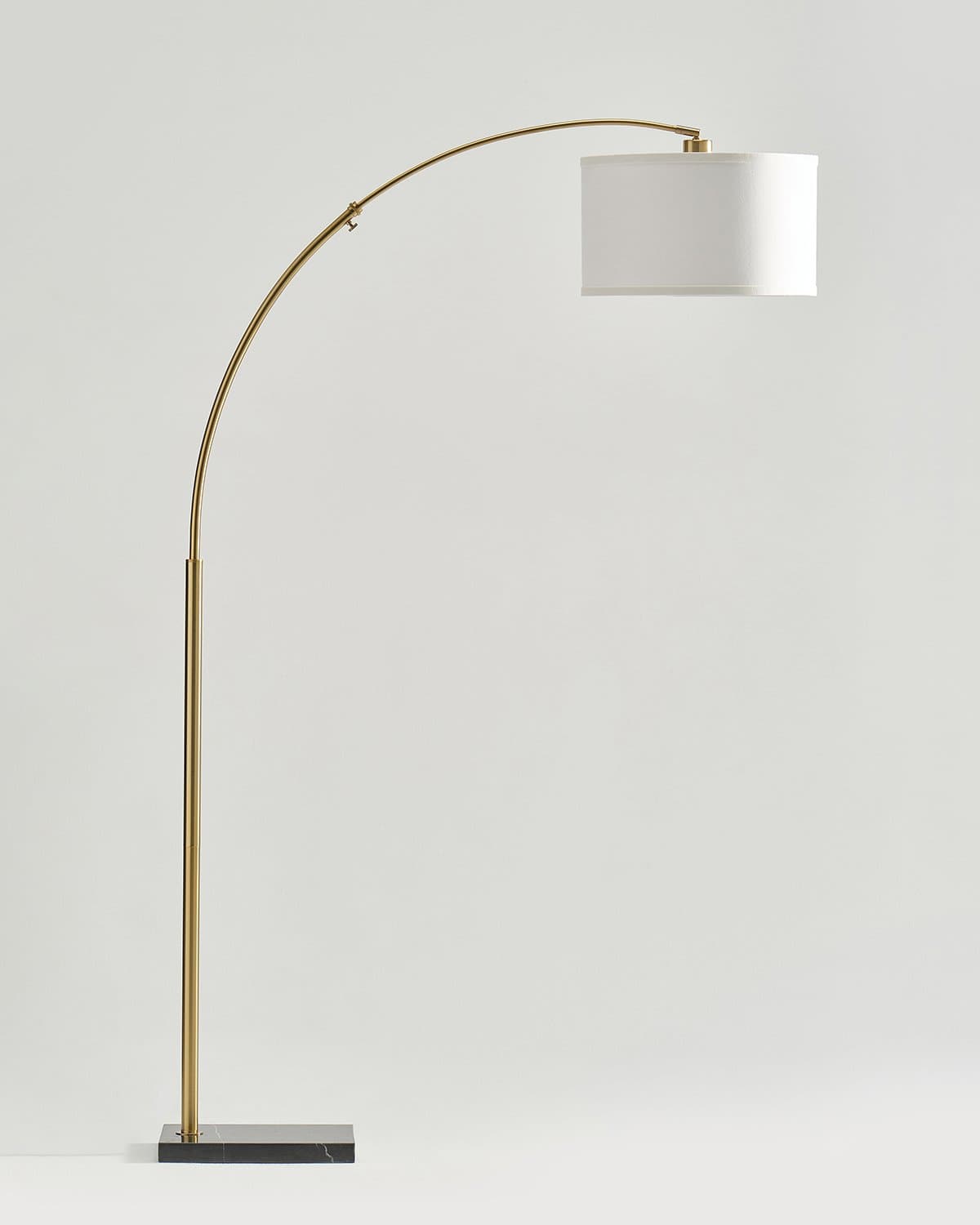 Logan Floor Lamp - Smart Ambient Lighting Comfort (Floor Lamp, Living Room Light, Modern Stand Light)
