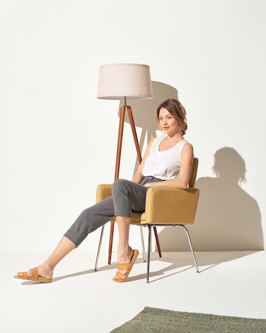 Emma Floor Lamp - Smart Ambient Lighting Comfort (Floor Lamp, Living Room Light, Modern Stand Light)