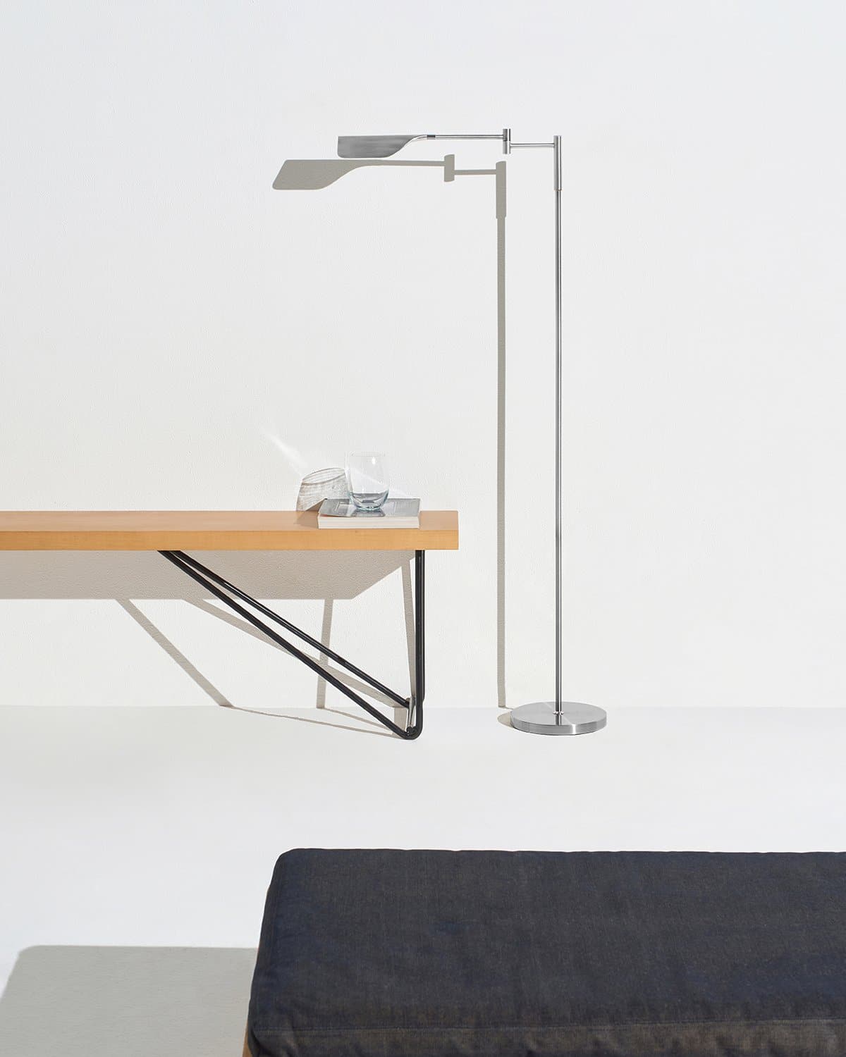 Leaf Floor Lamp - Smart Ambient Lighting Comfort (Floor Lamp, Living Room Light, Modern Stand Light)