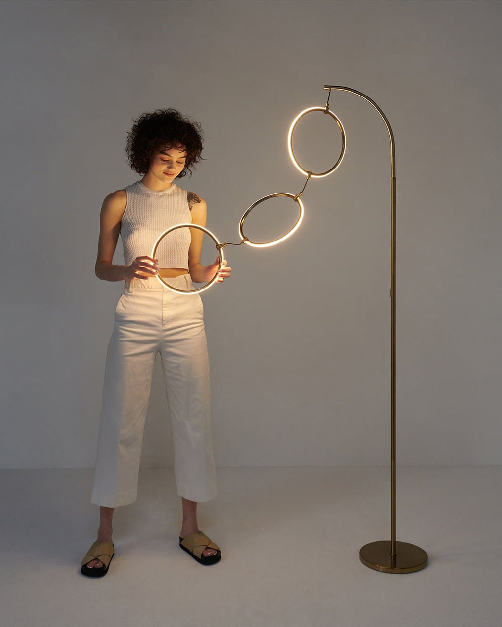 Nova Floor Lamp - Smart Ambient Lighting Comfort (Floor Lamp, Living Room Light, Modern Stand Light)