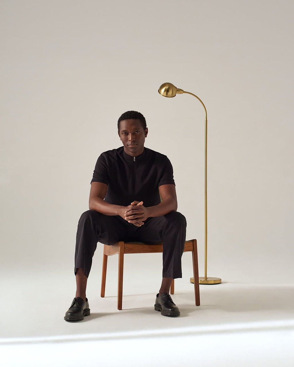Regent Floor Lamp - Smart Ambient Lighting Comfort (Floor Lamp, Living Room Light, Modern Stand Light)