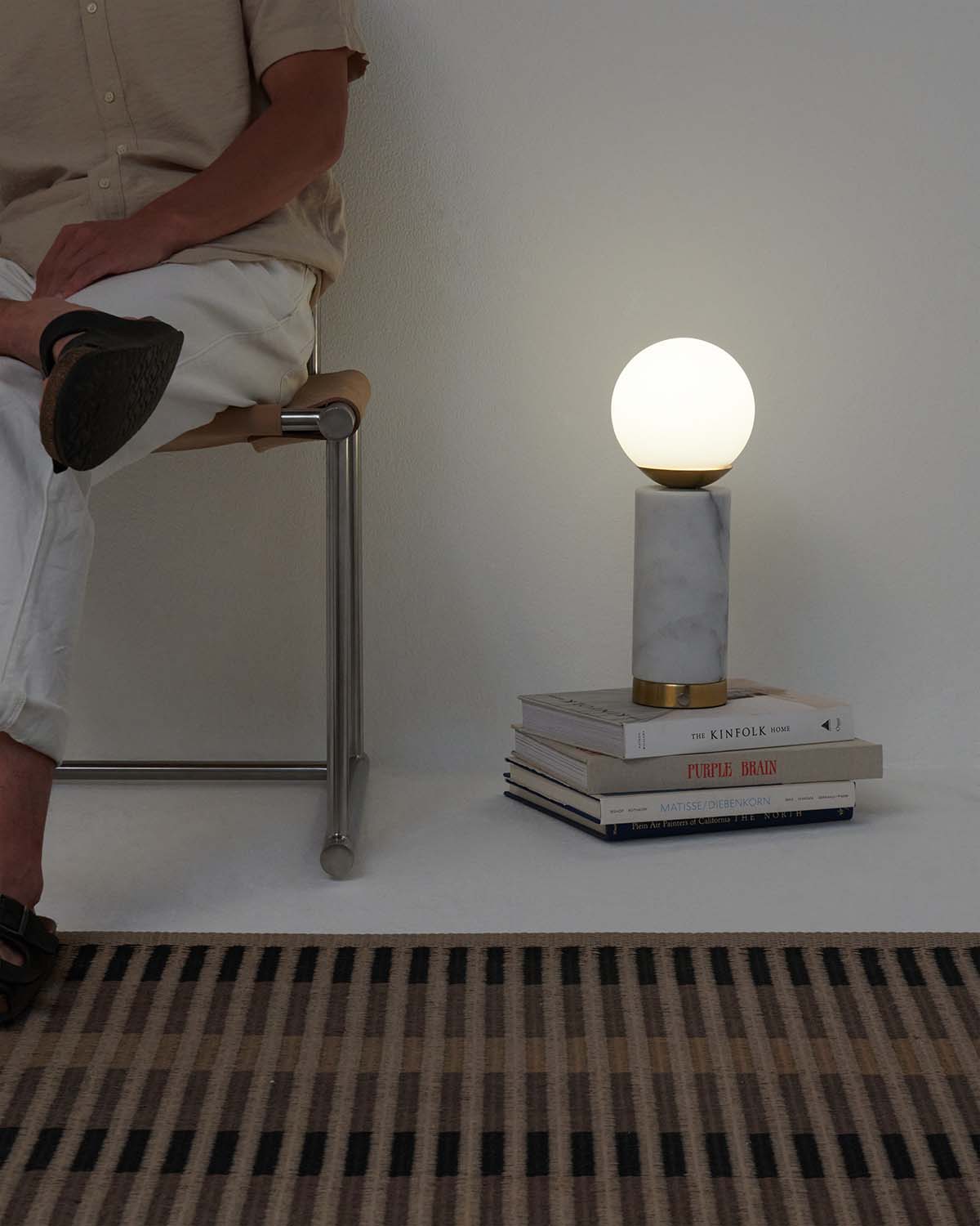 Aspen USB Table Lamp - Smart Ambient Lighting Comfort (Table Lamp, Indoor Lighting, Modern Desk Light)