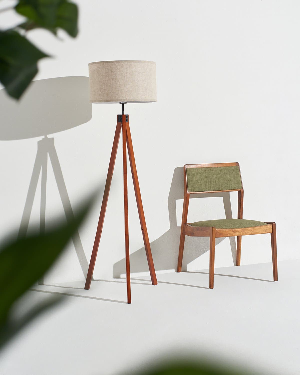 Eden Floor Lamp - Smart Ambient Lighting Comfort (Floor Lamp, Living Room Light, Modern Stand Light)