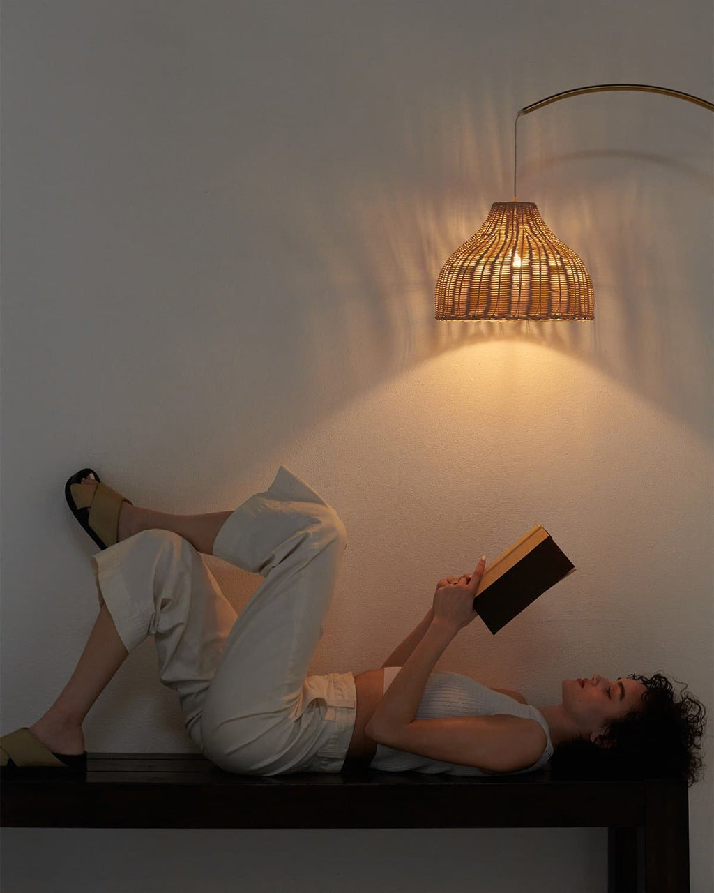 Lark Floor Lamp - Smart Ambient Lighting Comfort (Floor Lamp, Living Room Light, Modern Stand Light)