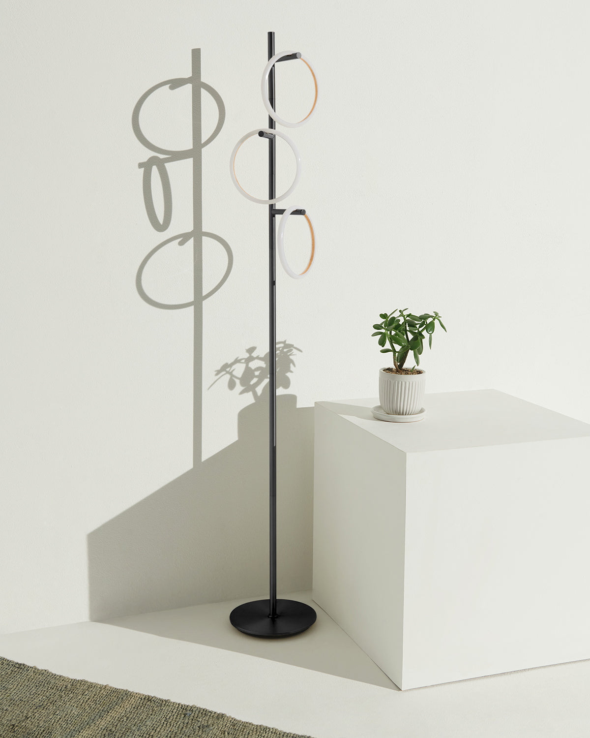 Saturn Floor Lamp - Smart Ambient Lighting Comfort (Floor Lamp, Living Room Light, Modern Stand Light)