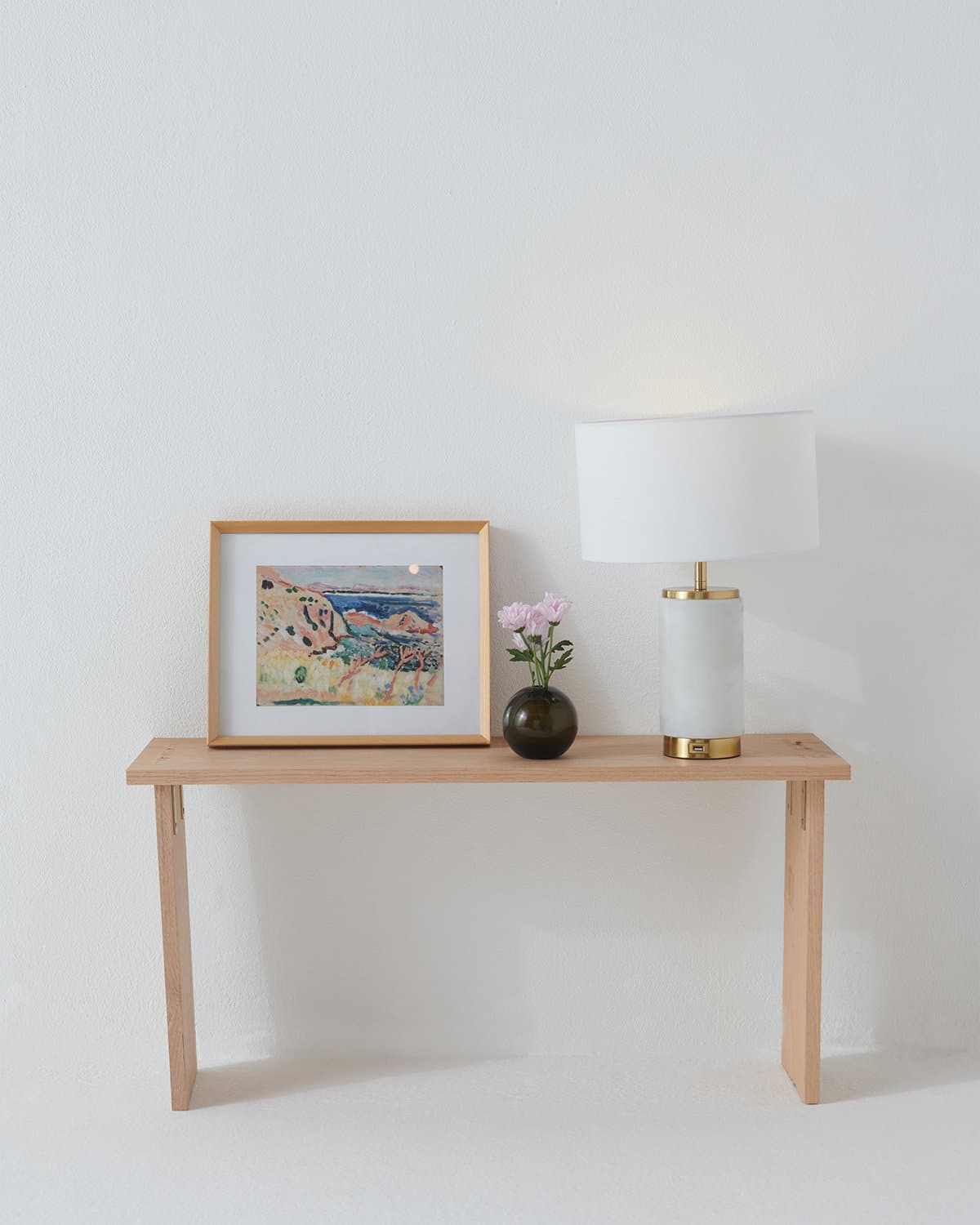 Arden USB Table Lamp - Smart Ambient Lighting Comfort (Table Lamp, Indoor Lighting, Modern Desk Light)