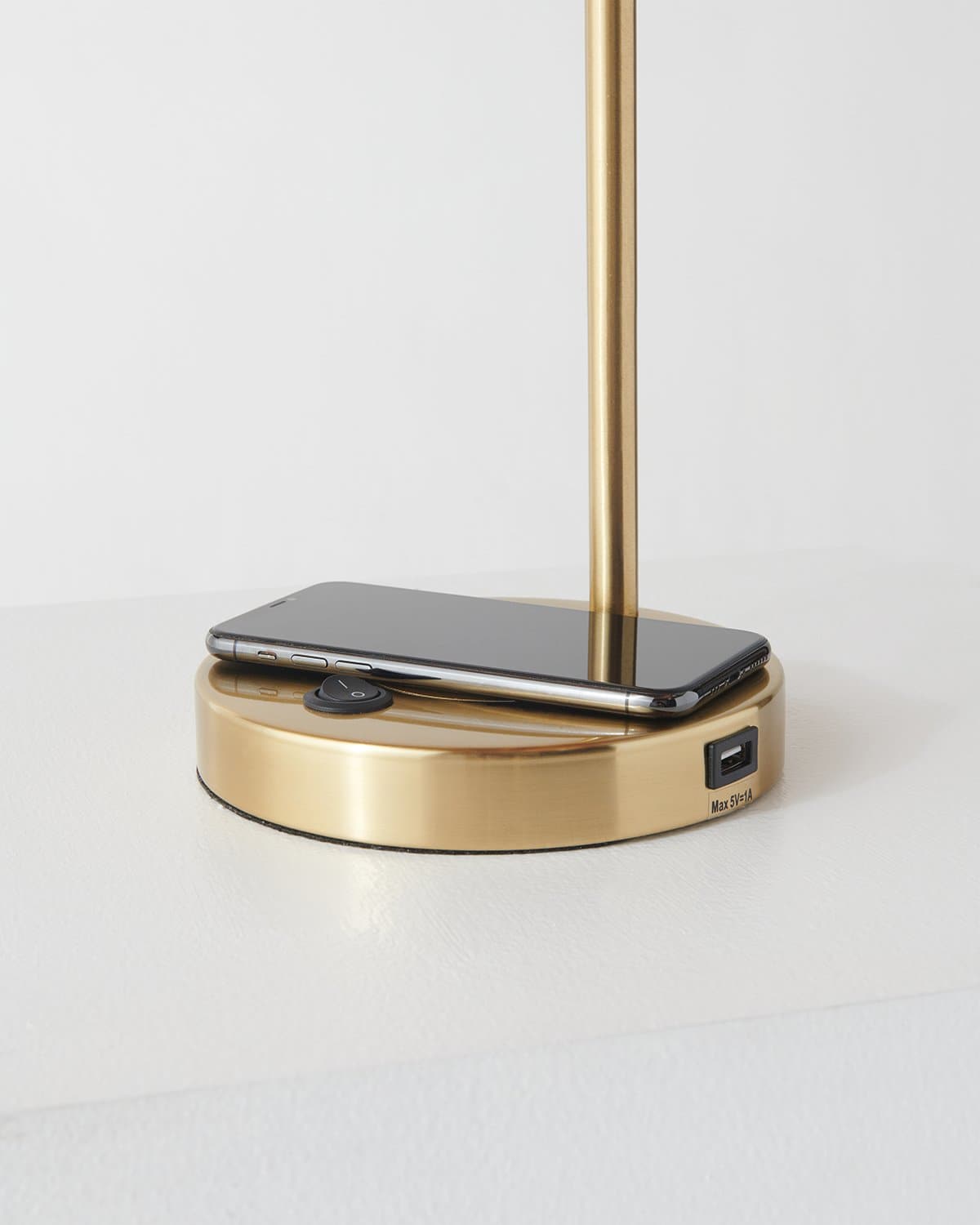 Elizabeth USB Table Lamp - Smart Ambient Lighting Comfort (Table Lamp, Indoor Lighting, Modern Desk Light)