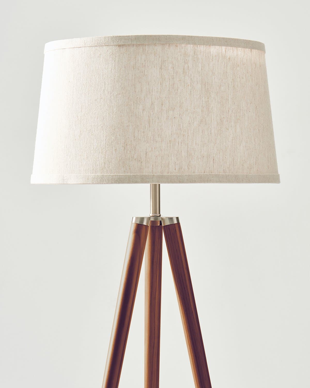 Emma Floor Lamp - Smart Ambient Lighting Comfort (Floor Lamp, Living Room Light, Modern Stand Light)