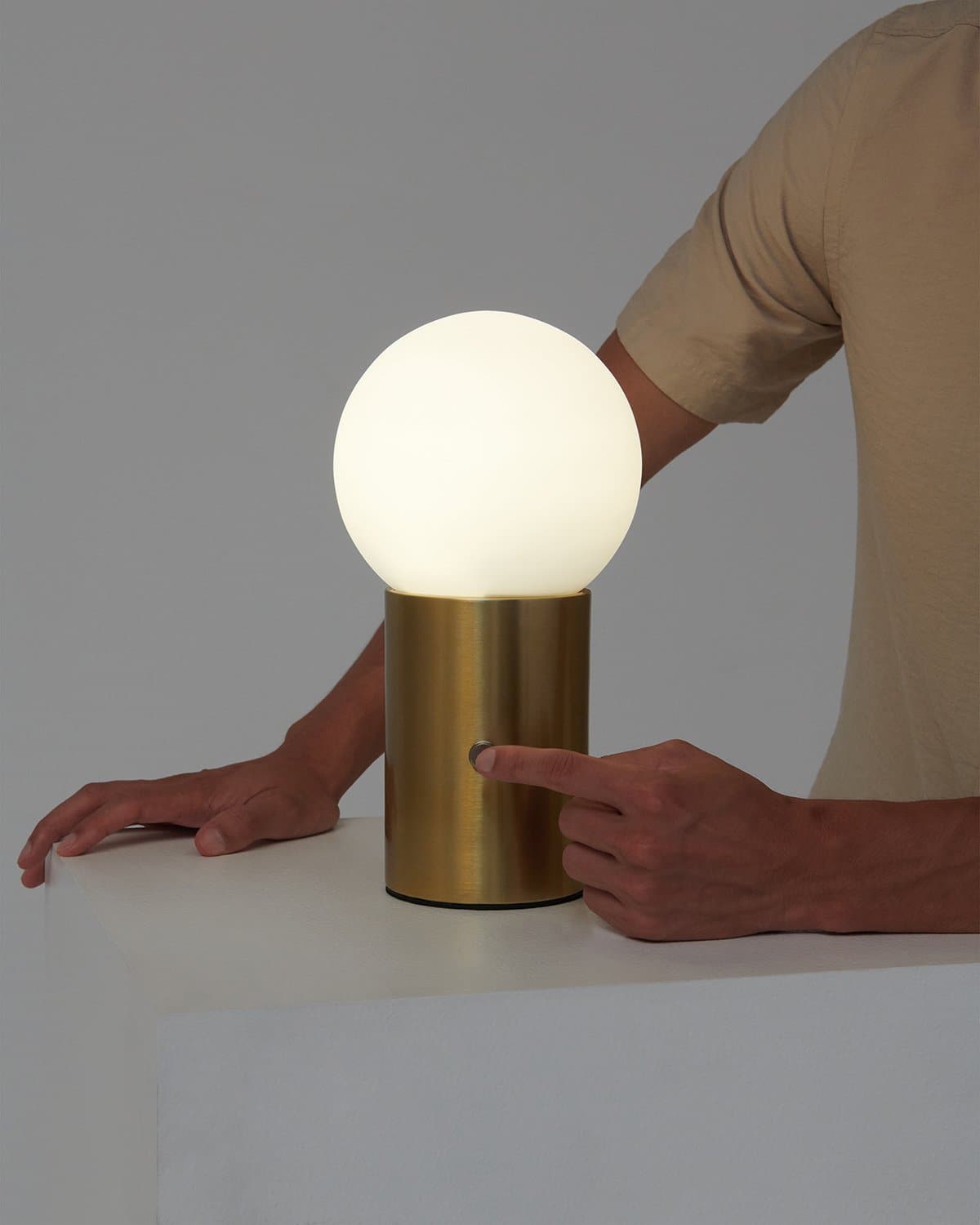 Kai Table Lamp - Smart Ambient Lighting Comfort (Table Lamp, Indoor Lighting, Modern Desk Light)
