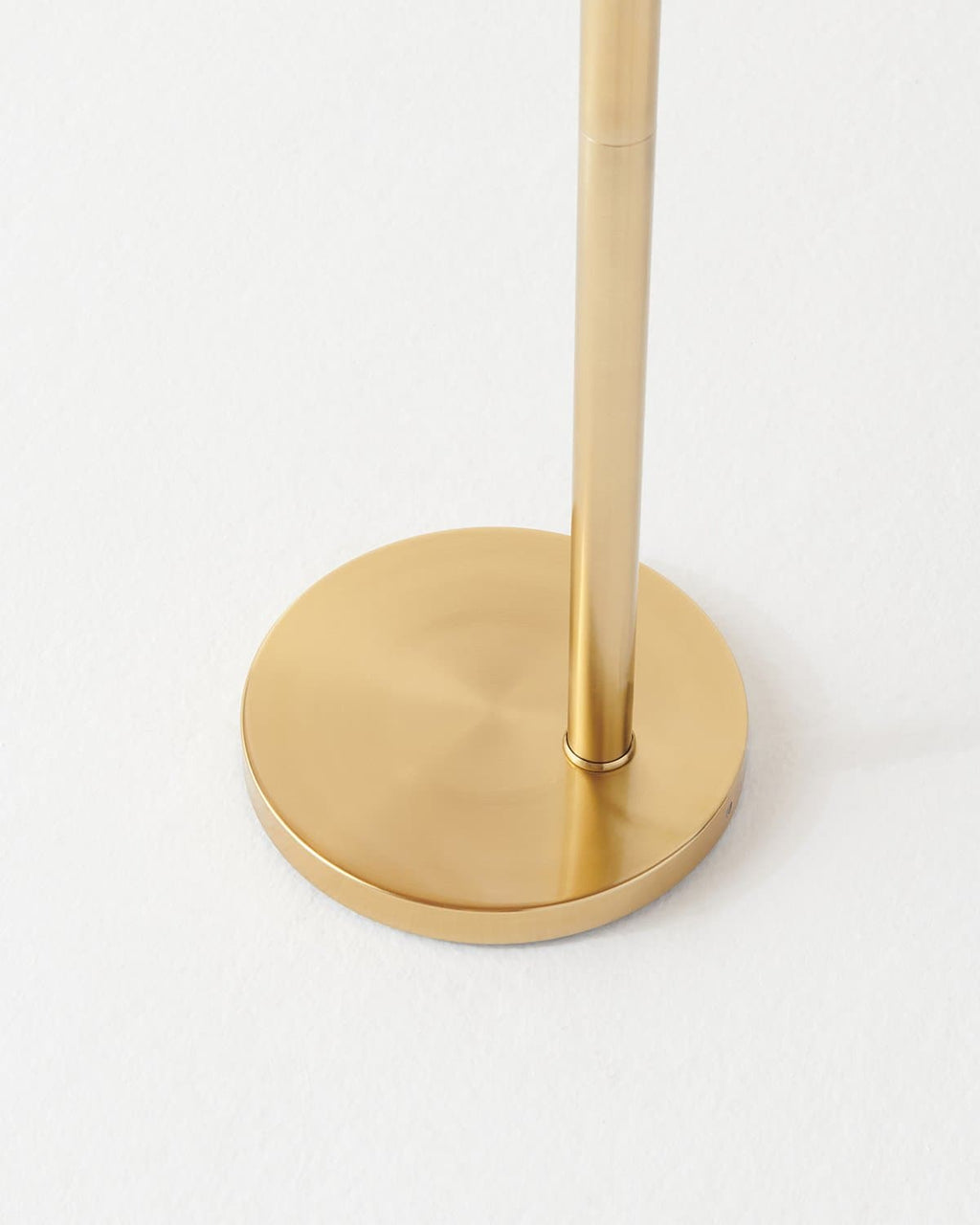 Lark Floor Lamp - Smart Ambient Lighting Comfort (Floor Lamp, Living Room Light, Modern Stand Light)