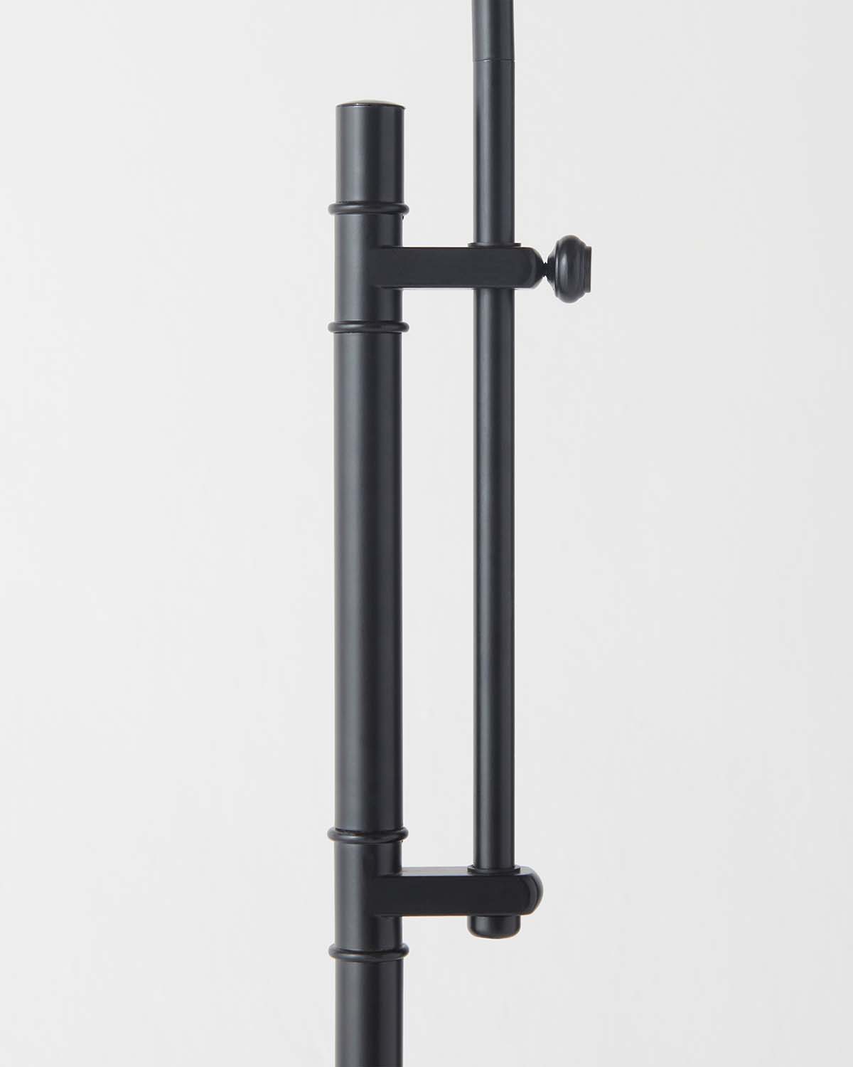 Leo Floor Lamp - Smart Ambient Lighting Comfort (Floor Lamp, Living Room Light, Modern Stand Light)