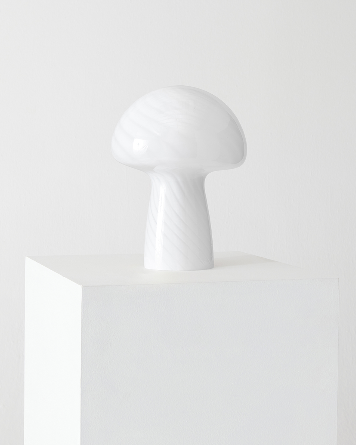 Mushroom Table Lamp - Smart Ambient Lighting Comfort (Table Lamp, Indoor Lighting, Modern Desk Light)
