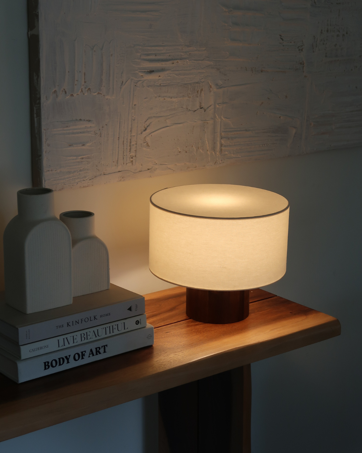 Oliver Table Lamp - Smart Ambient Lighting Comfort (Table Lamp, Indoor Lighting, Modern Desk Light)