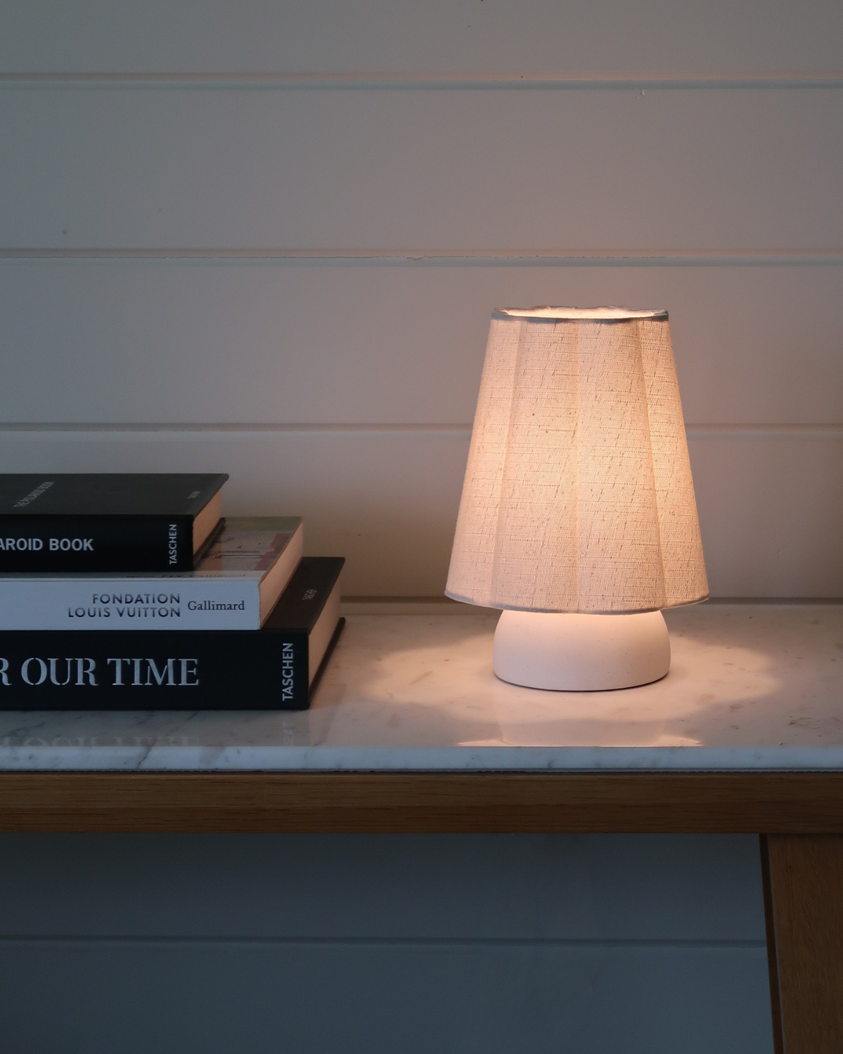 Kylie Table Lamp - Smart Ambient Lighting Comfort (Table Lamp, Indoor Lighting, Modern Desk Light)