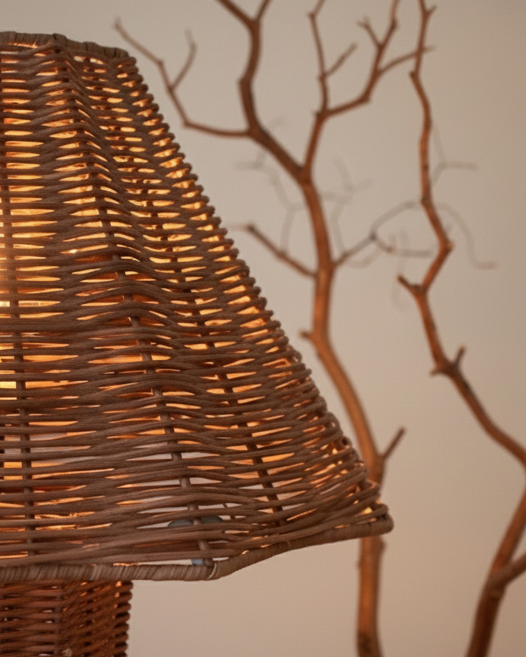 Leon Table Lamp - Smart Ambient Lighting Comfort (Table Lamp, Indoor Lighting, Modern Desk Light)