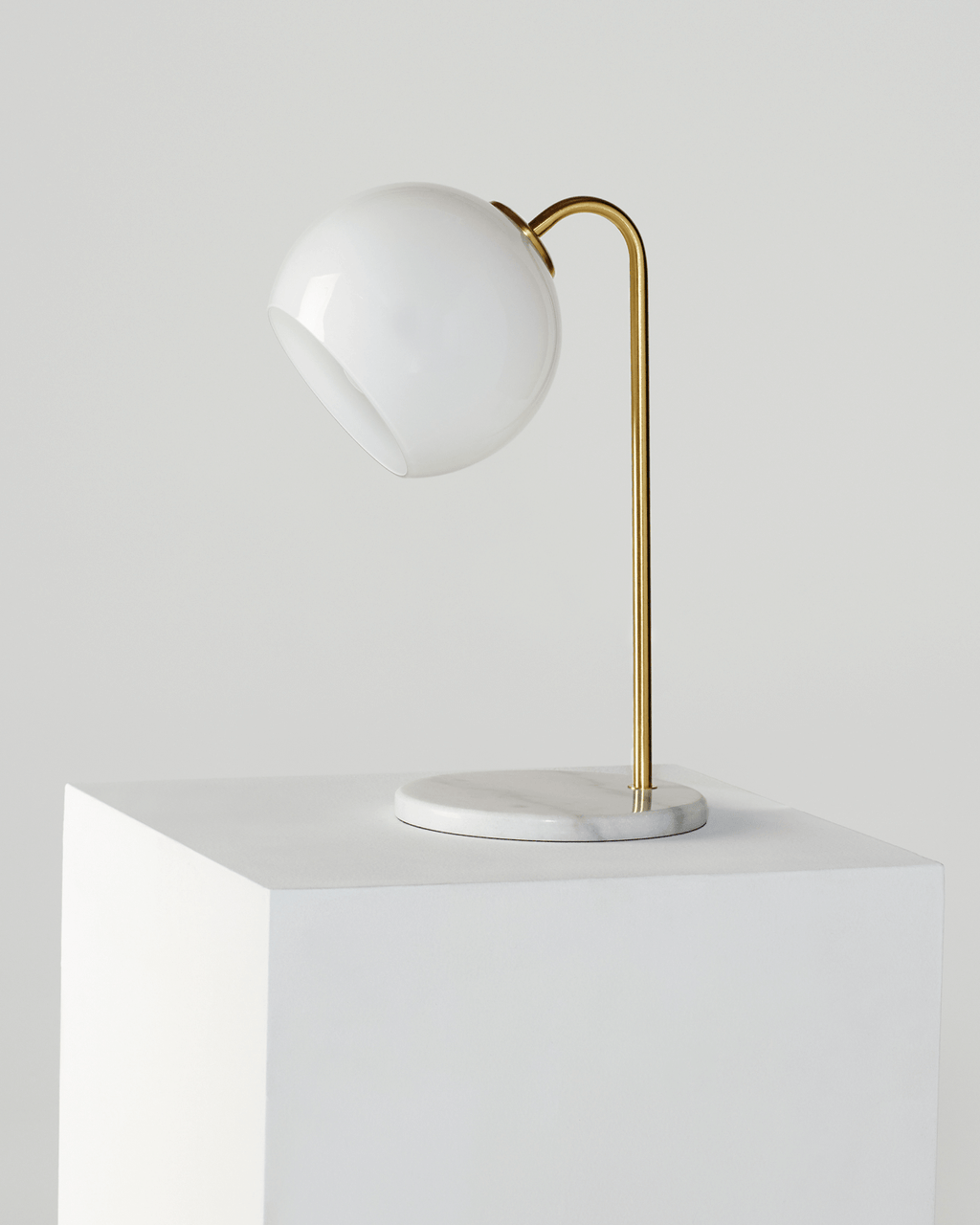 Krystal Table Lamp - Smart Ambient Lighting Comfort (Table Lamp, Indoor Lighting, Modern Desk Light)