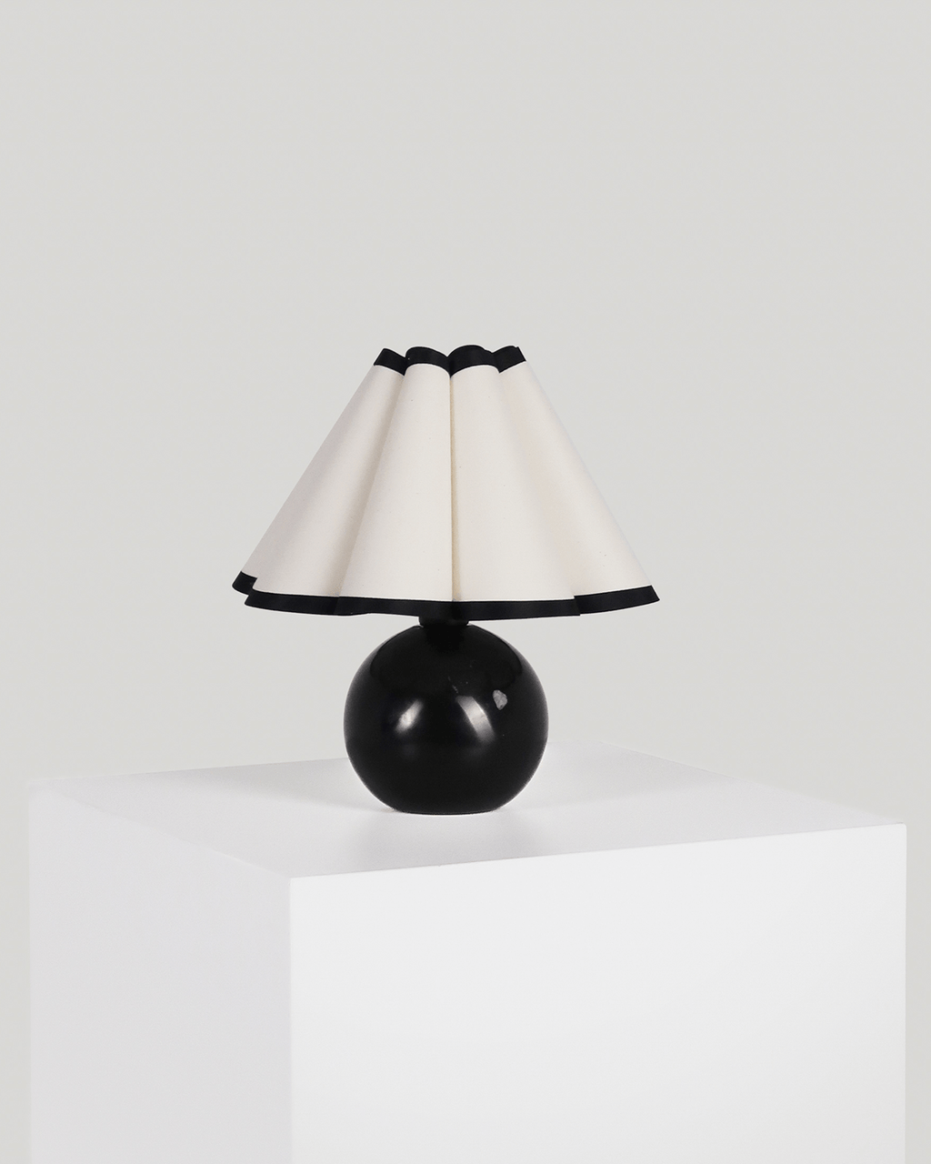 Blair Table Lamp - Smart Ambient Lighting Comfort (Table Lamp, Indoor Lighting, Modern Desk Light)
