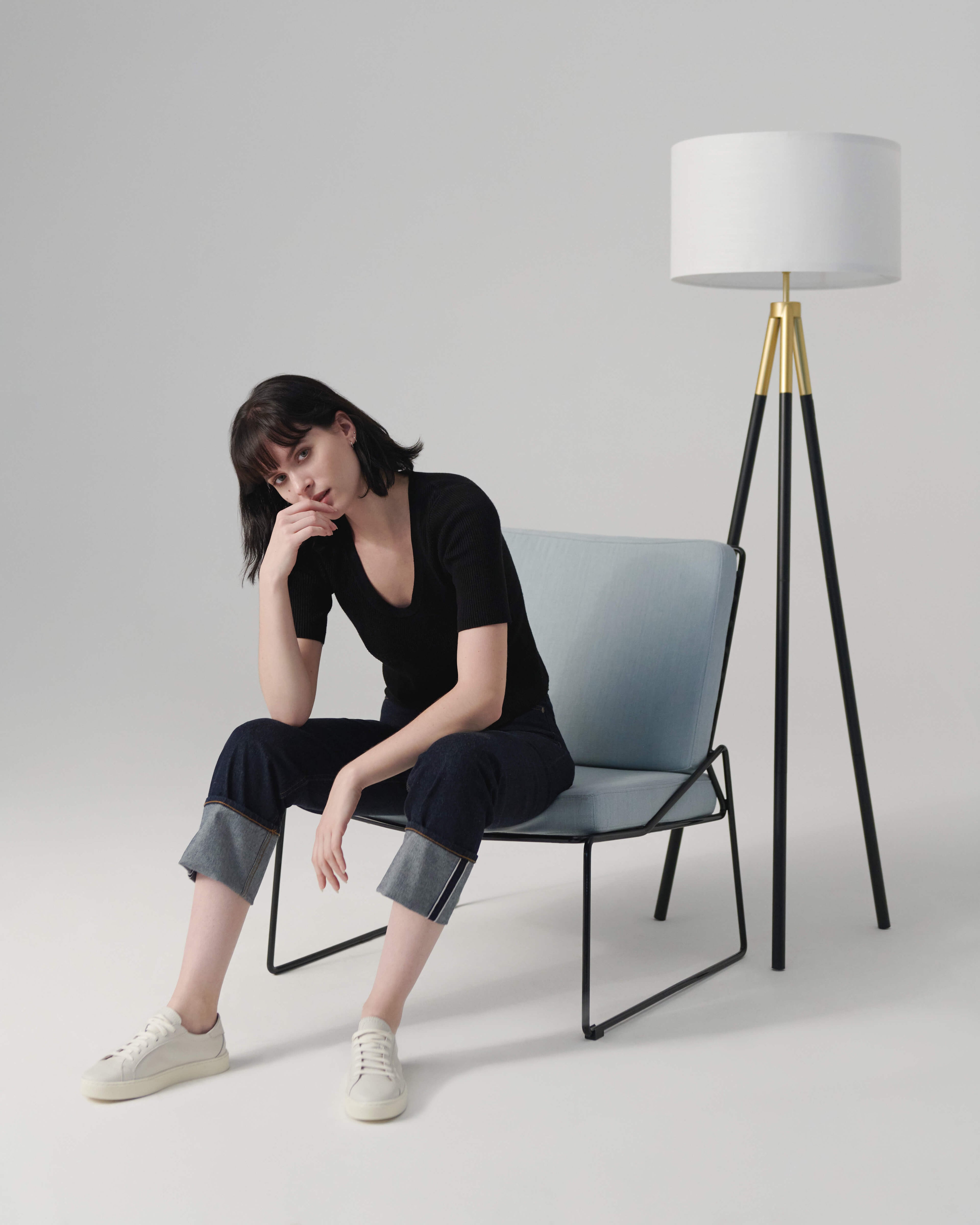 Levi Floor Lamp - Smart Ambient Lighting Comfort (Floor Lamp, Living Room Light, Modern Stand Light)