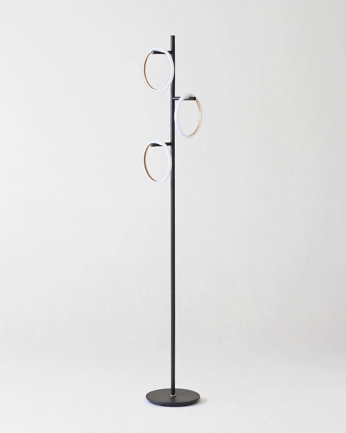 Saturn RGB Floor Lamp - Smart Ambient Lighting Comfort (Floor Lamp, Living Room Light, Modern Stand Light)