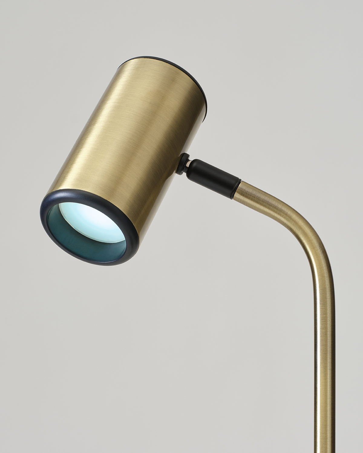 Ezra Table Lamp - Smart Ambient Lighting Comfort (Table Lamp, Indoor Lighting, Modern Desk Light)
