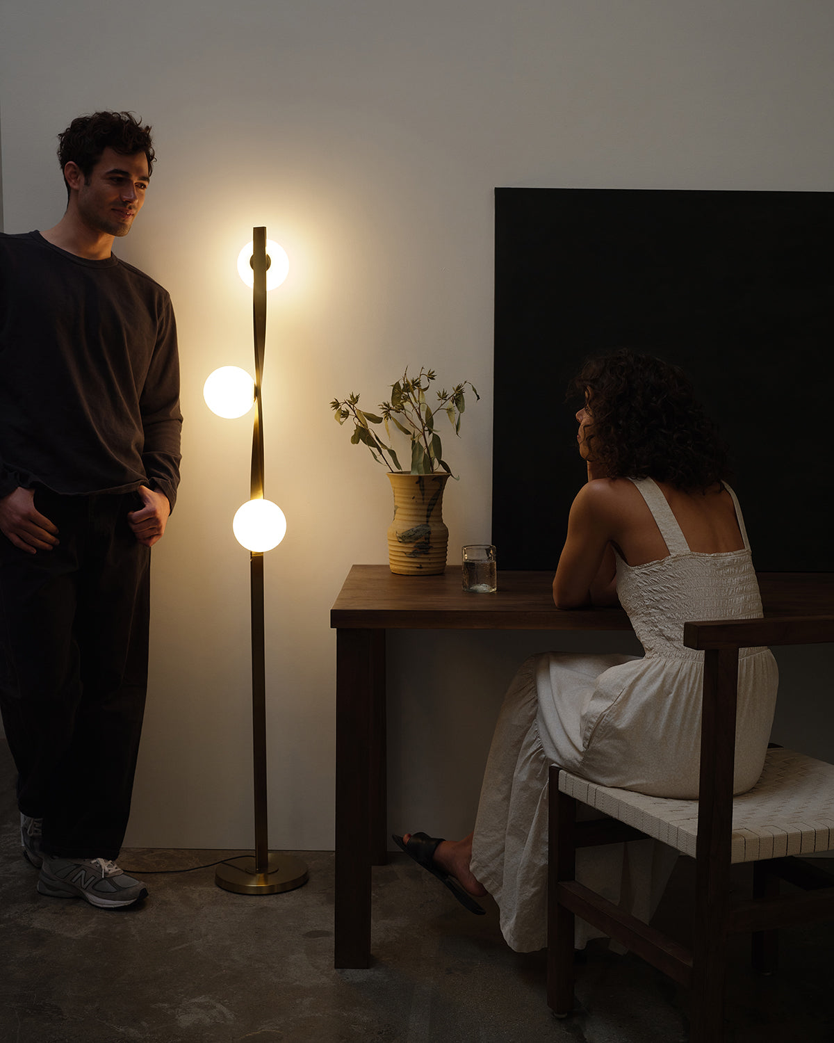 Nola Floor Lamp - Smart Ambient Lighting Comfort (Floor Lamp, Living Room Light, Modern Stand Light)