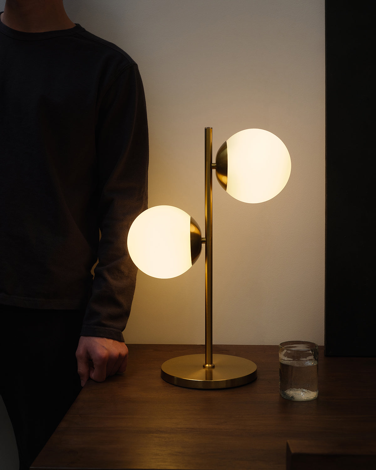 Sphere Table Lamp - Smart Ambient Lighting Comfort (Table Lamp, Indoor Lighting, Modern Desk Light)
