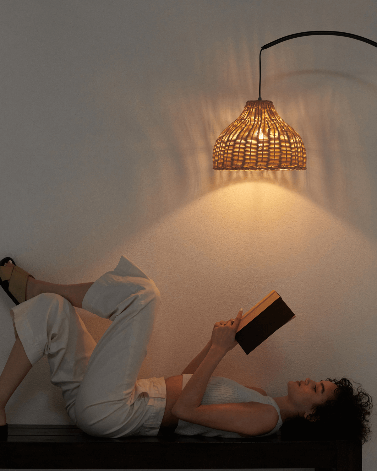 Lark Floor Lamp - Smart Ambient Lighting Comfort (Floor Lamp, Living Room Light, Modern Stand Light)