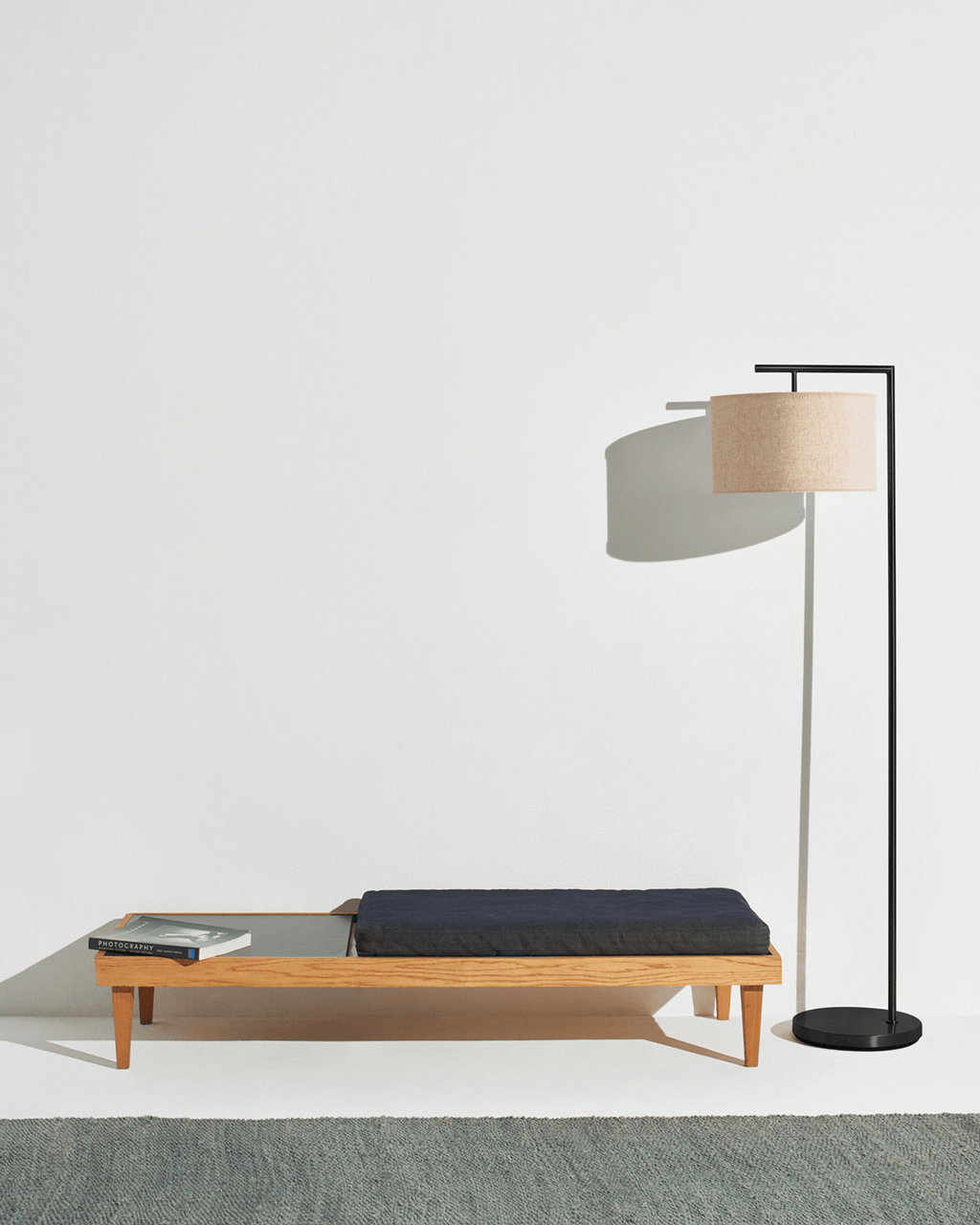 Montage Modern Floor Lamp - Smart Ambient Lighting Comfort (Floor Lamp, Living Room Light, Modern Stand Light)