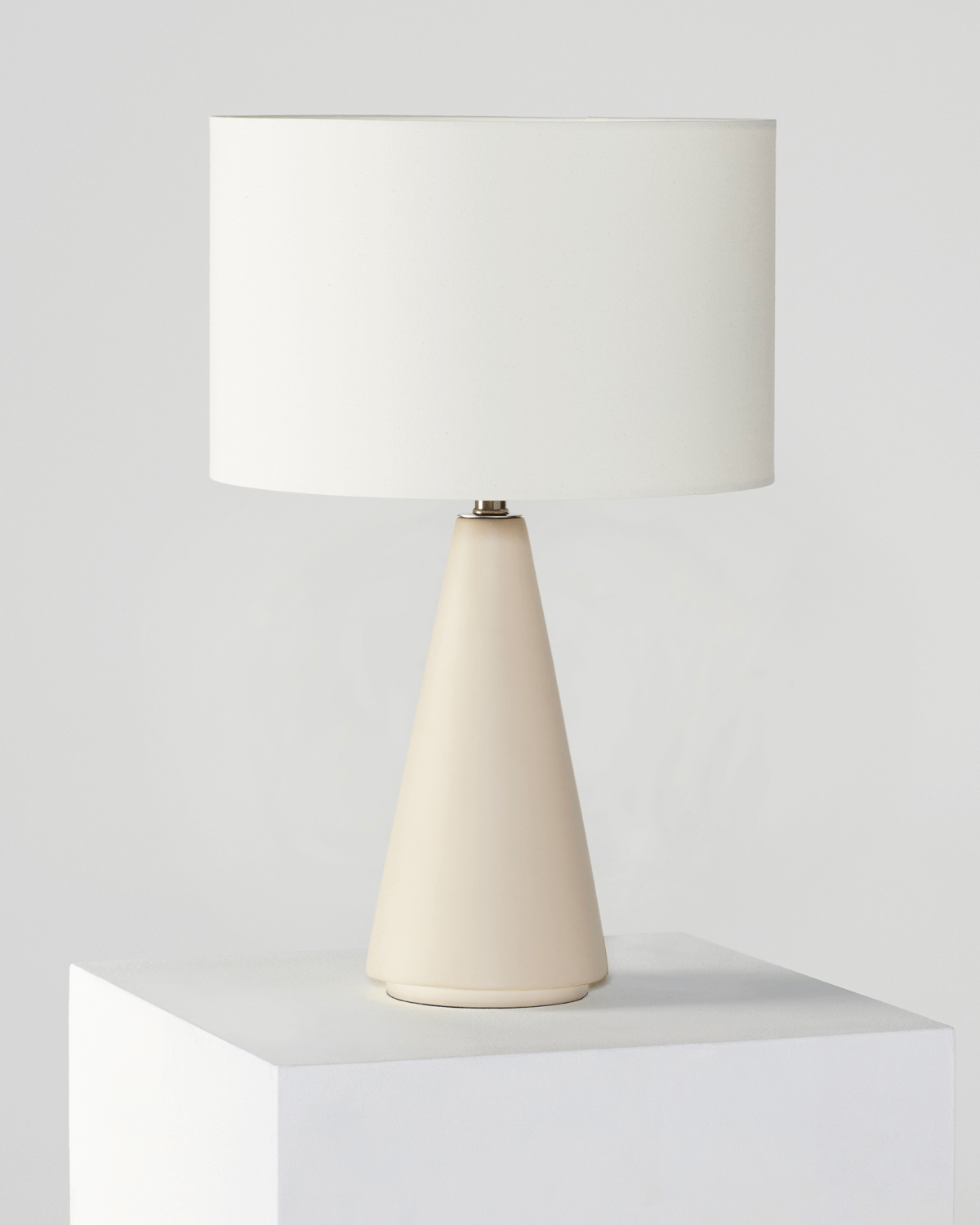 Nathaniel Table Lamp - Smart Ambient Lighting Comfort (Table Lamp, Indoor Lighting, Modern Desk Light)