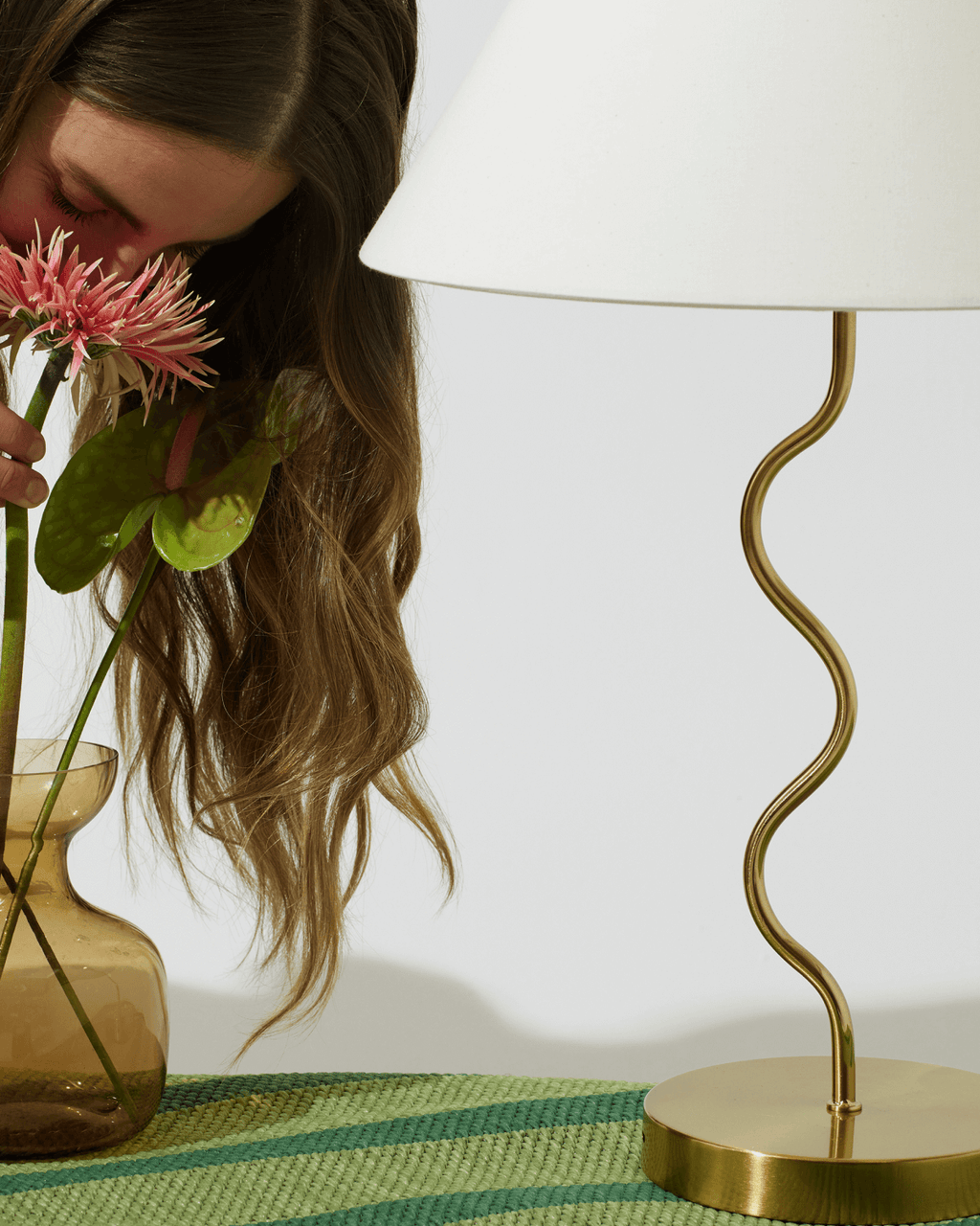 Squiggle Table Lamp - Smart Ambient Lighting Comfort (Table Lamp, Indoor Lighting, Modern Desk Light)
