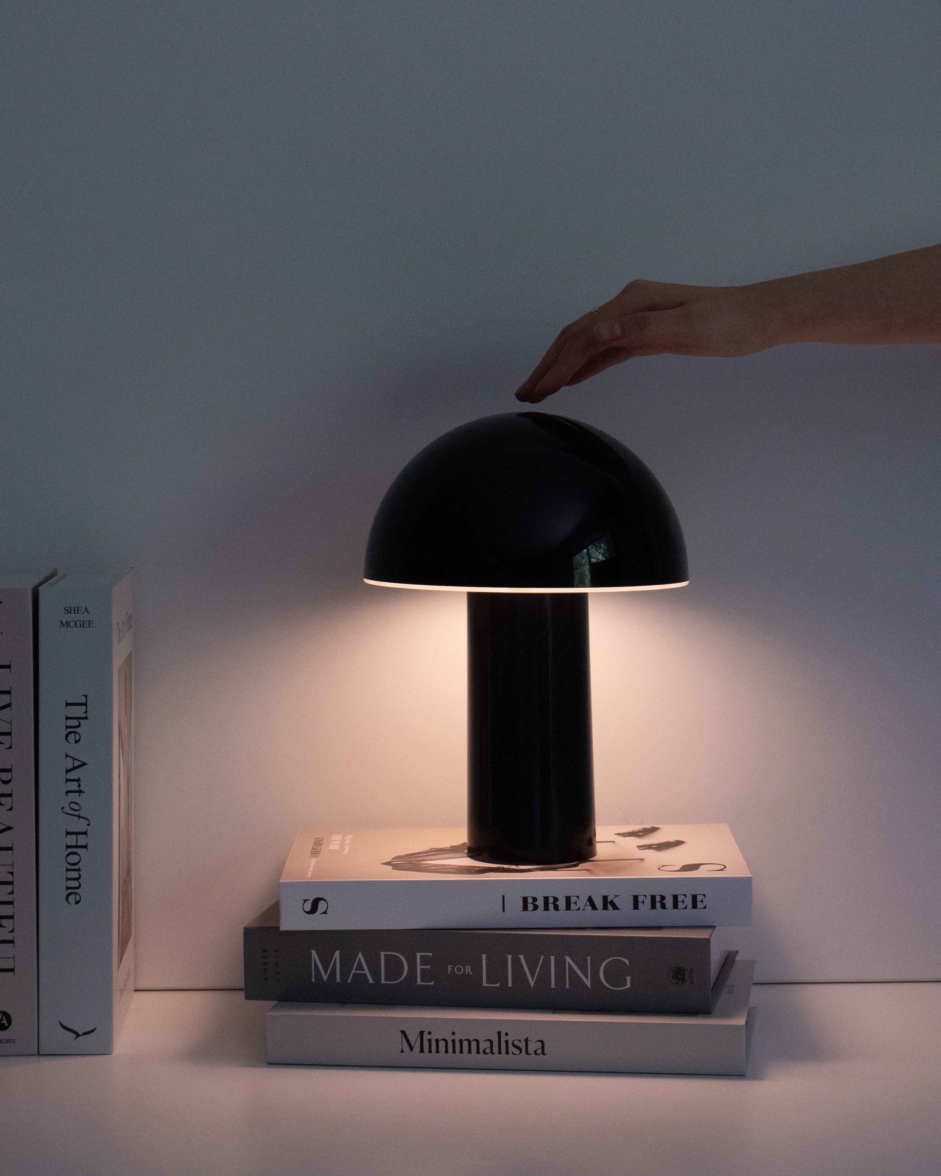 Celia Portable Lamp - Smart Ambient Lighting Comfort (Table Lamp, Indoor Lighting, Modern Desk Light)