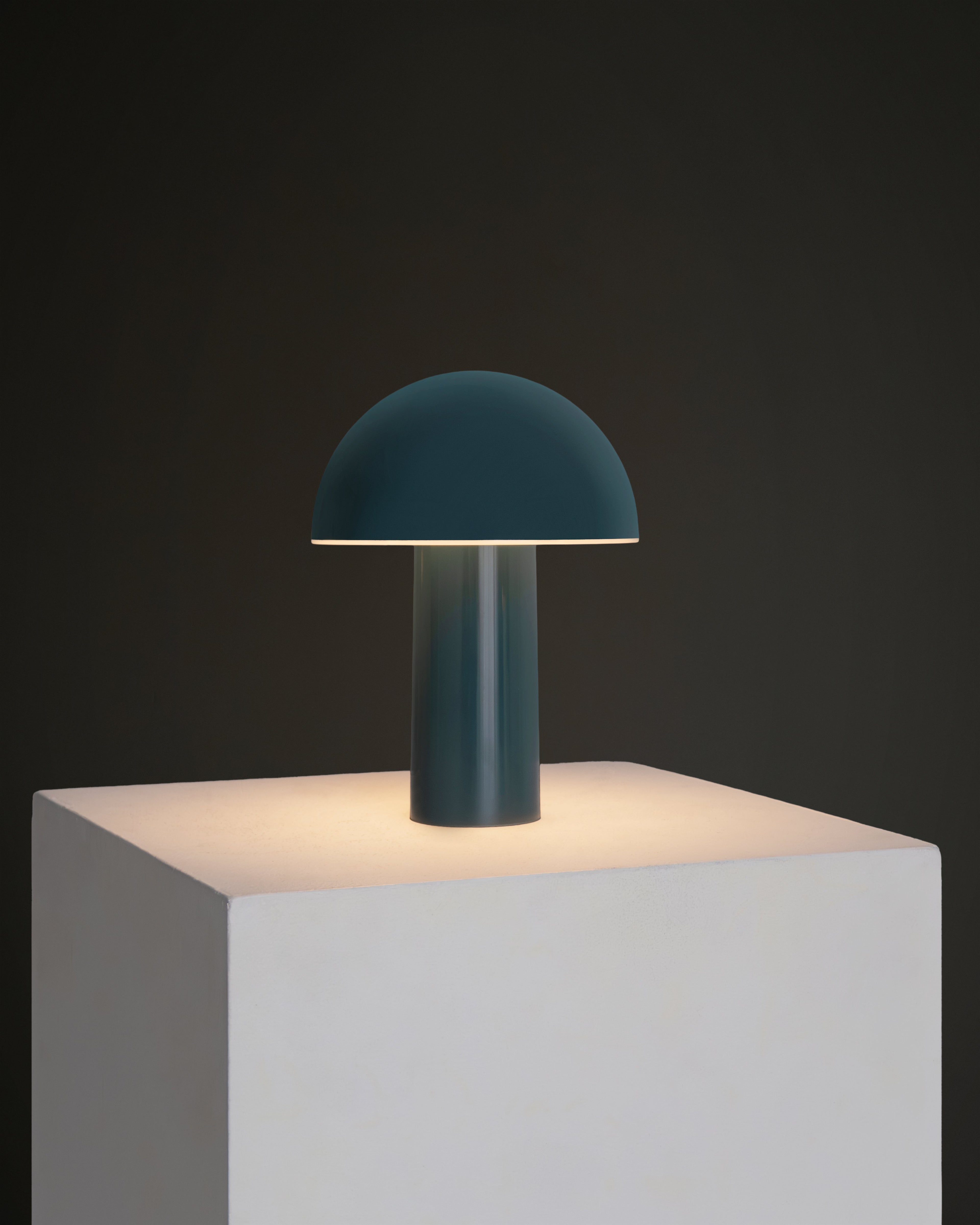 Celia Portable Lamp - Smart Ambient Lighting Comfort (Table Lamp, Indoor Lighting, Modern Desk Light)