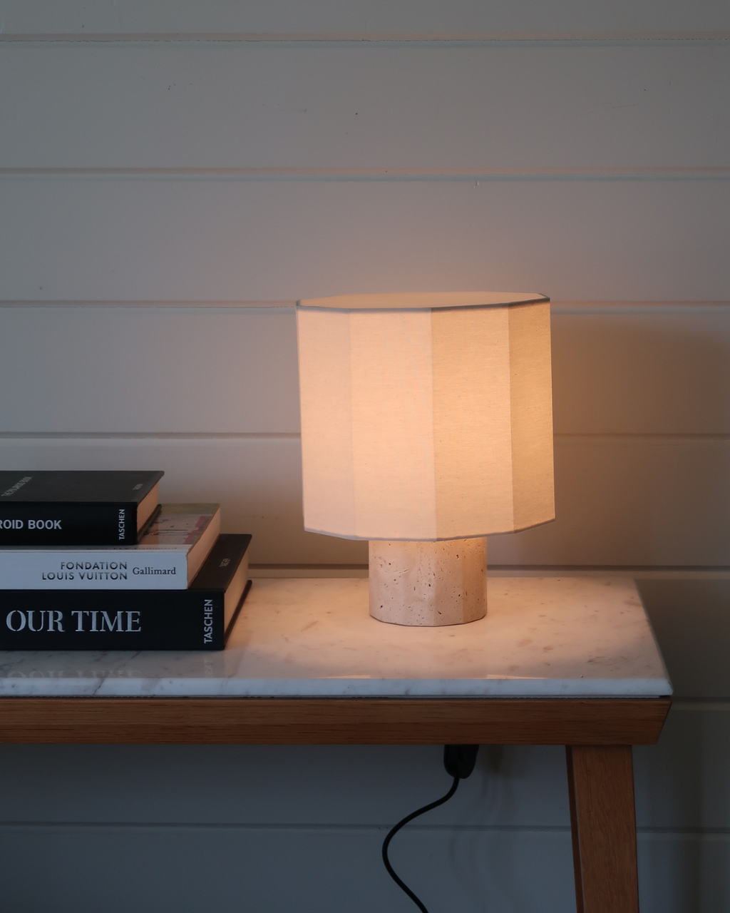 Cleo Table Lamp - Smart Ambient Lighting Comfort (Table Lamp, Indoor Lighting, Modern Desk Light)