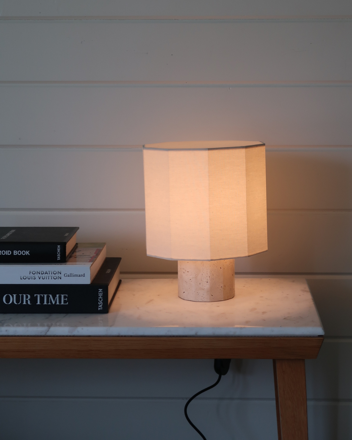 Cleo Table Lamp - Smart Ambient Lighting Comfort (Table Lamp, Indoor Lighting, Modern Desk Light)