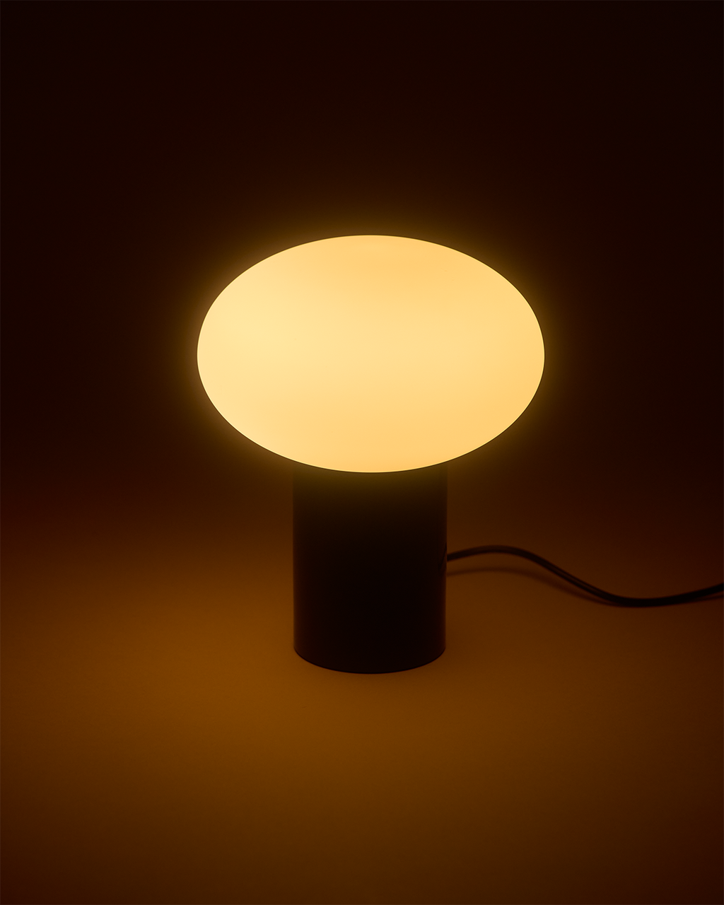Ivy Table Lamp - Smart Ambient Lighting Comfort (Table Lamp, Indoor Lighting, Modern Desk Light)