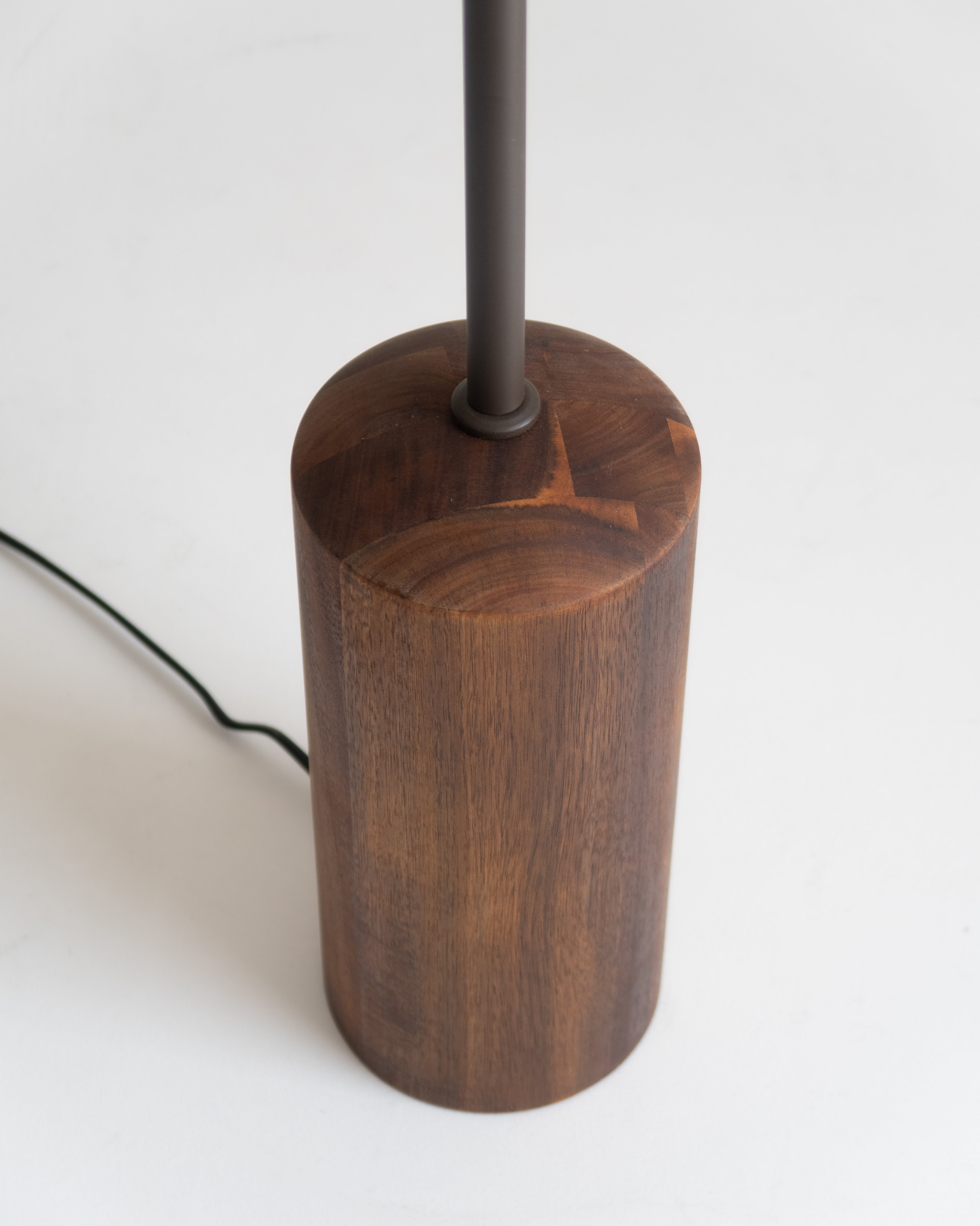 Oren Floor Lamp - Smart Ambient Lighting Comfort (Floor Lamp, Living Room Light, Modern Stand Light)