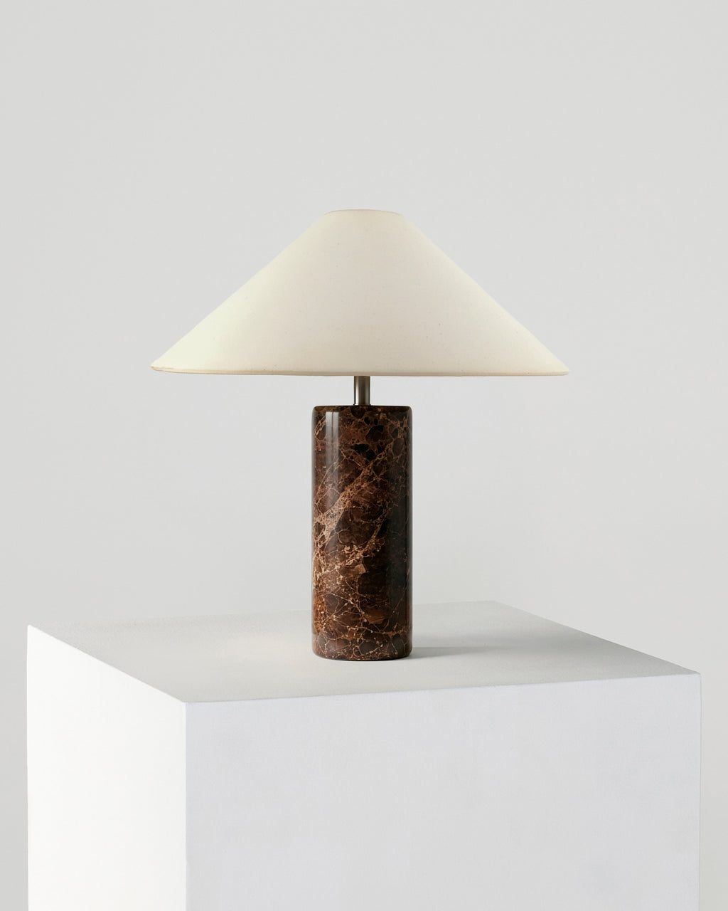 Runo Table Lamp - Smart Ambient Lighting Comfort (Table Lamp, Indoor Lighting, Modern Desk Light)