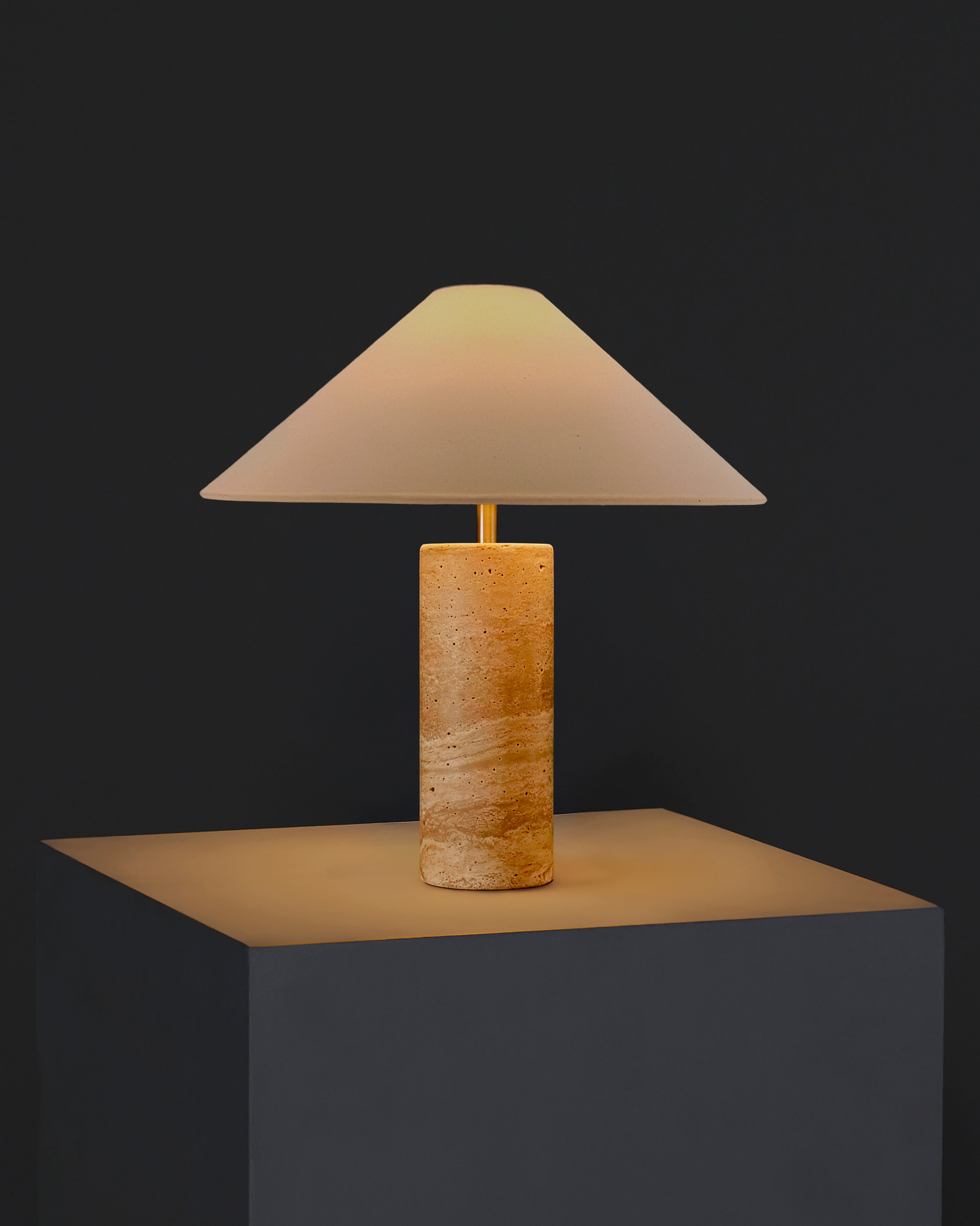 Runo Table Lamp - Smart Ambient Lighting Comfort (Table Lamp, Indoor Lighting, Modern Desk Light)