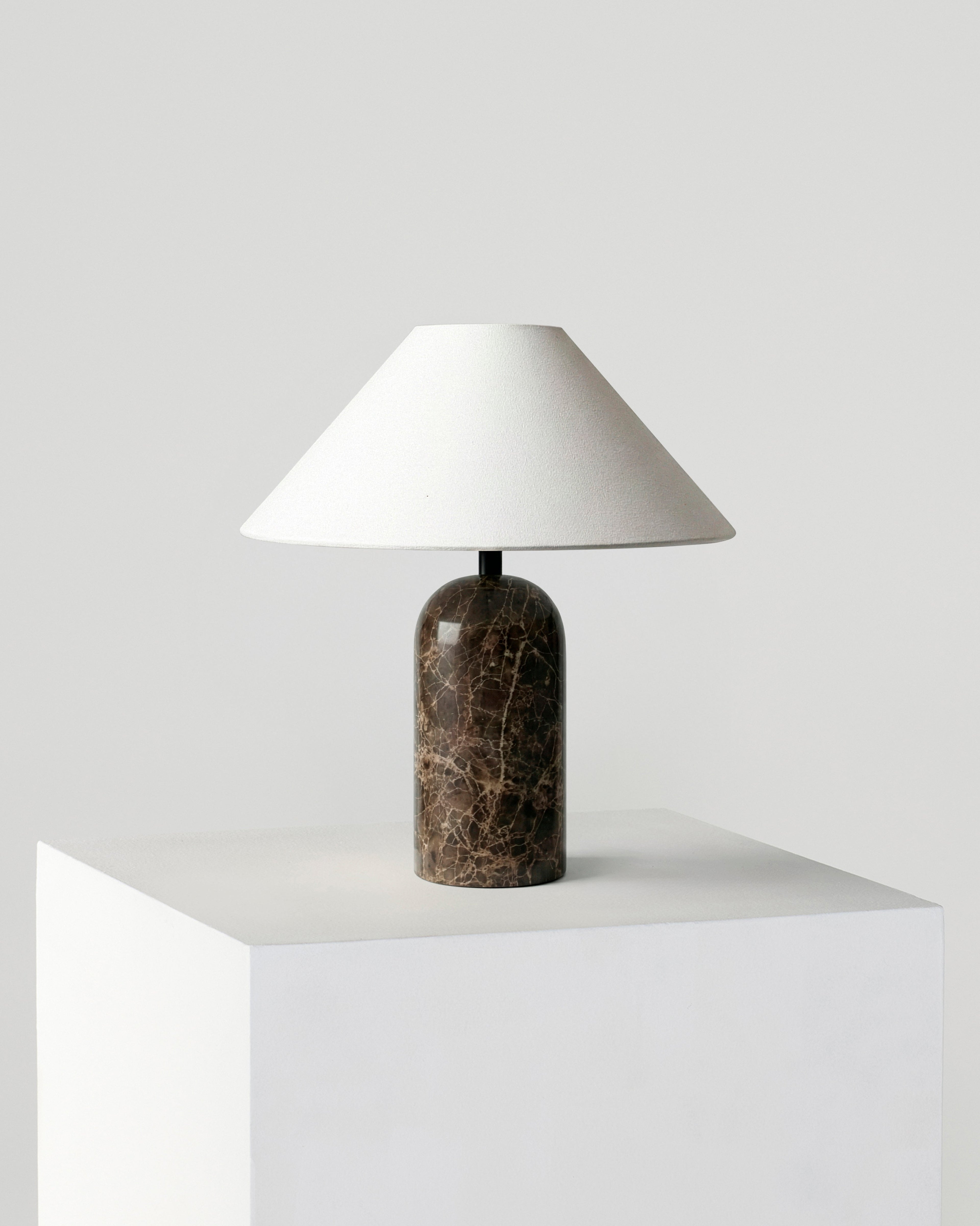 Sansa Table Lamp - Smart Ambient Lighting Comfort (Table Lamp, Indoor Lighting, Modern Desk Light)