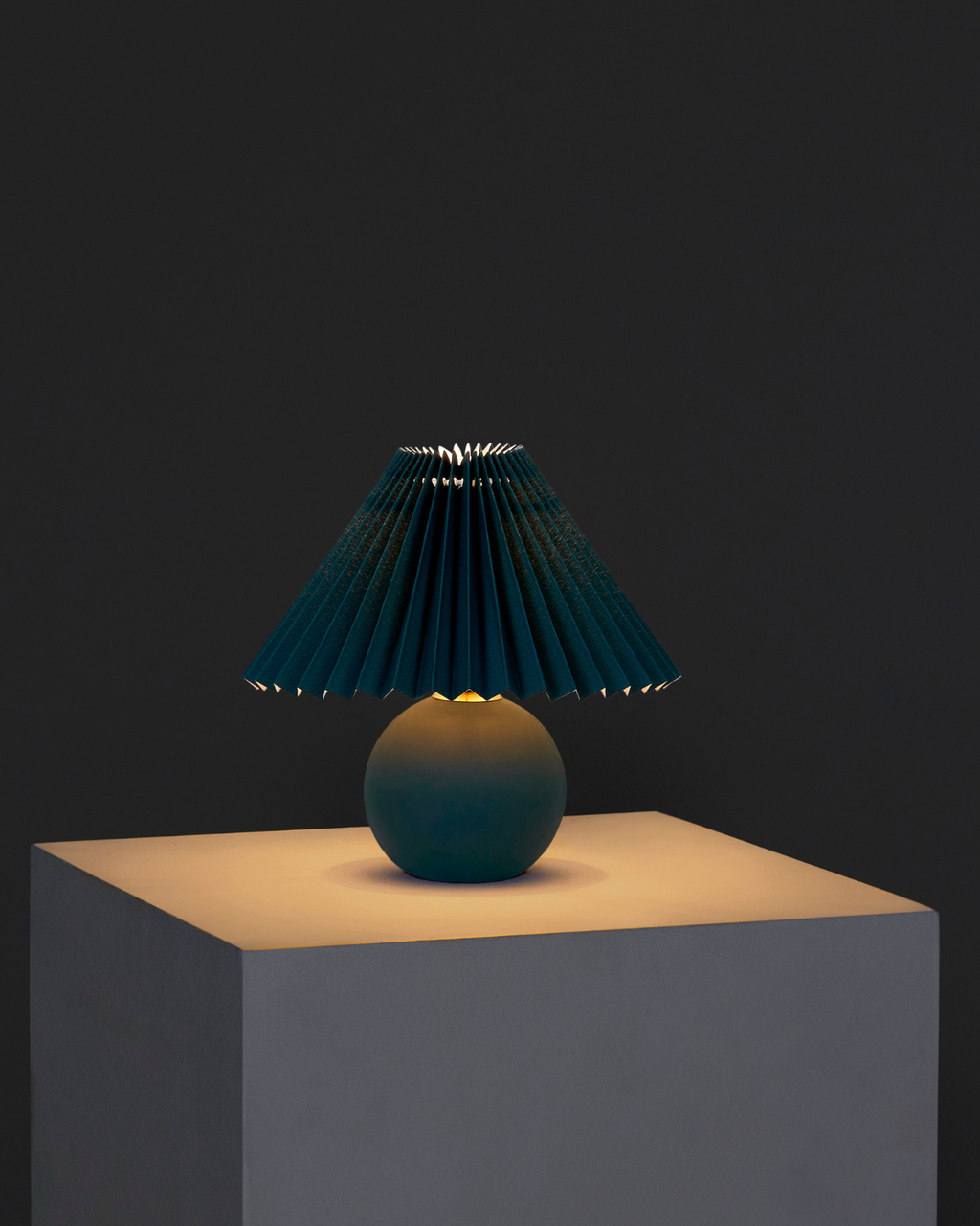 Serena Table Lamp - Smart Ambient Lighting Comfort (Table Lamp, Indoor Lighting, Modern Desk Light)