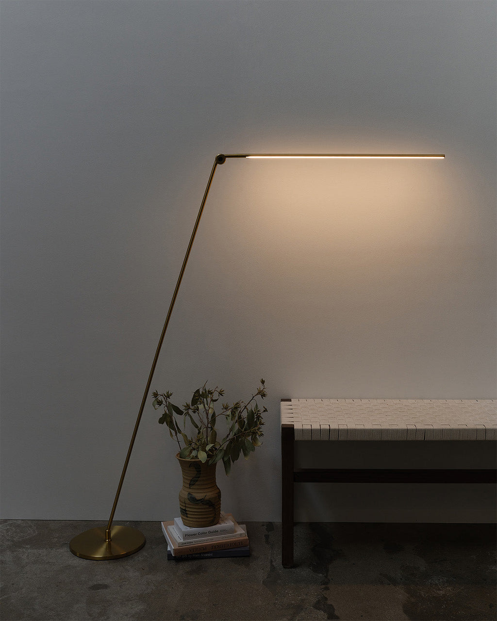 Libra Floor Lamp - Smart Ambient Lighting Comfort (Floor Lamp, Living Room Light, Modern Stand Light)