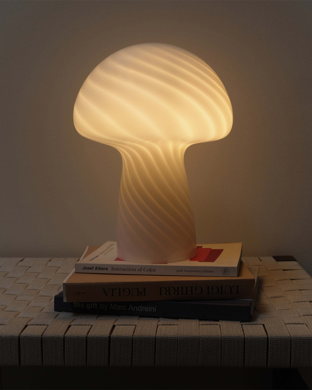 Mushroom Table Lamp - Smart Ambient Lighting Comfort (Table Lamp, Indoor Lighting, Modern Desk Light)