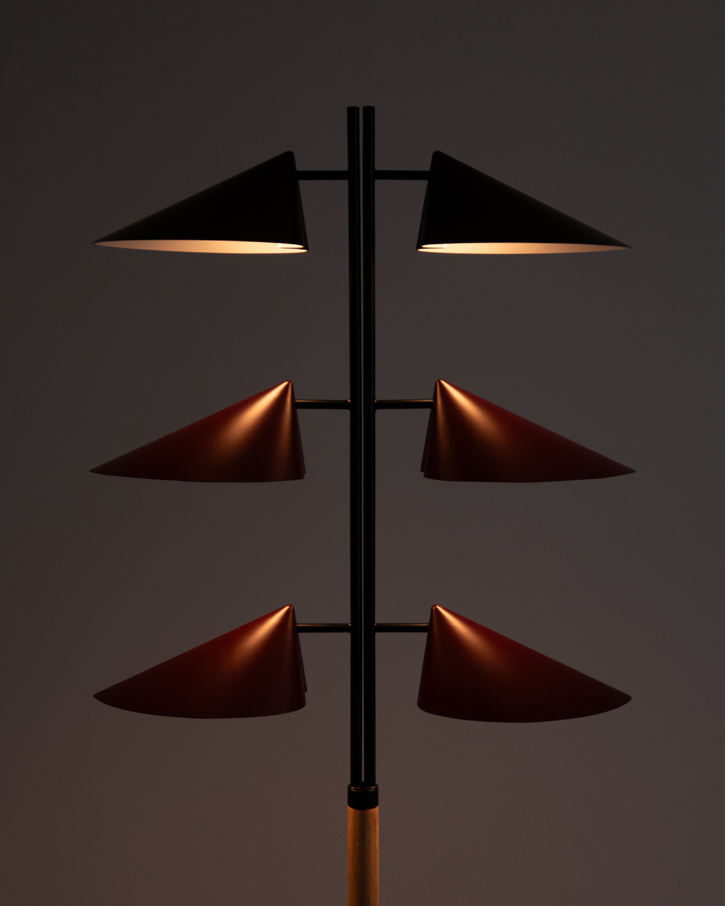 Ivo Floor Lamp - Smart Ambient Lighting Comfort (Floor Lamp, Living Room Light, Modern Stand Light)