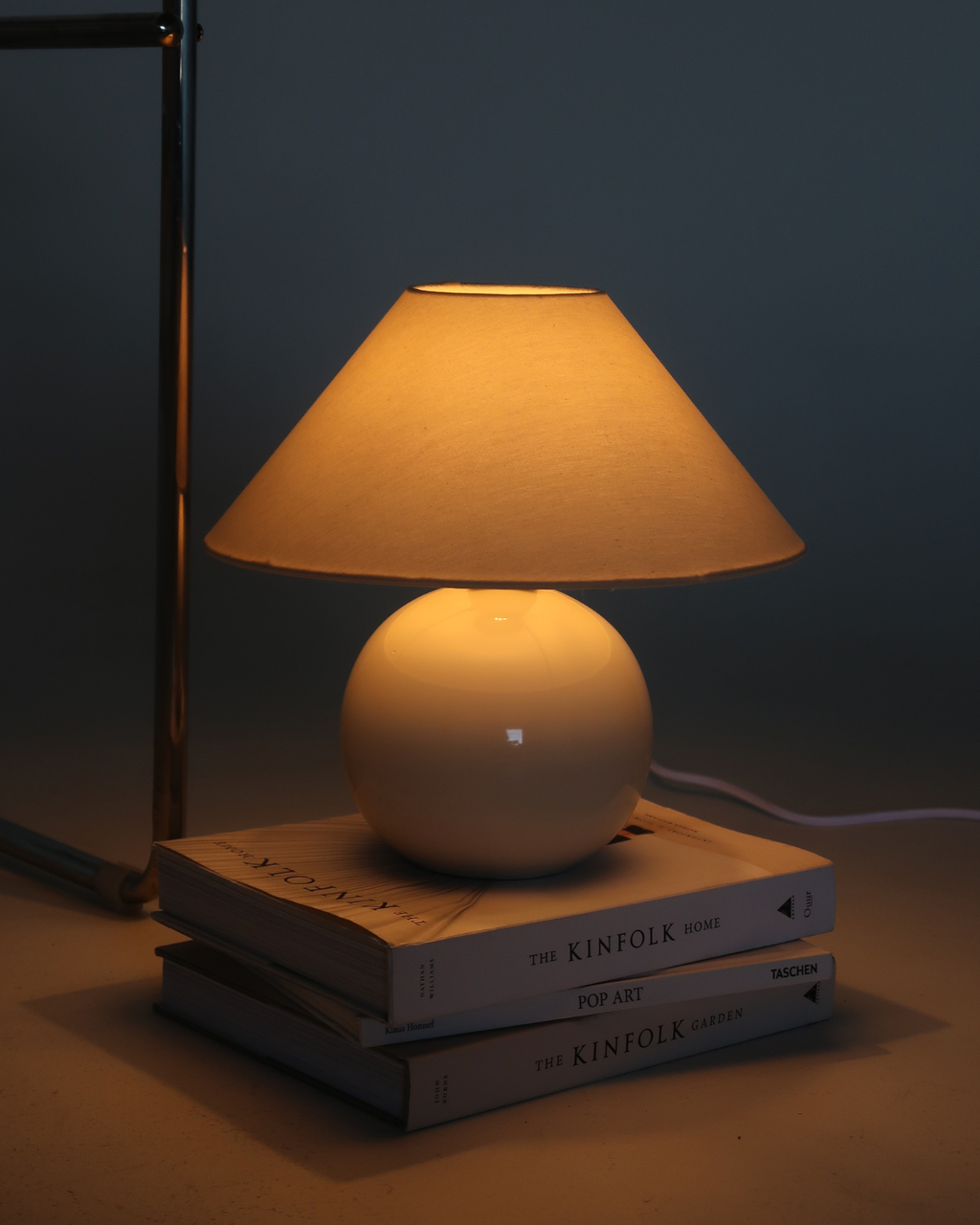 Fiona Table Lamp - Smart Ambient Lighting Comfort (Table Lamp, Indoor Lighting, Modern Desk Light)