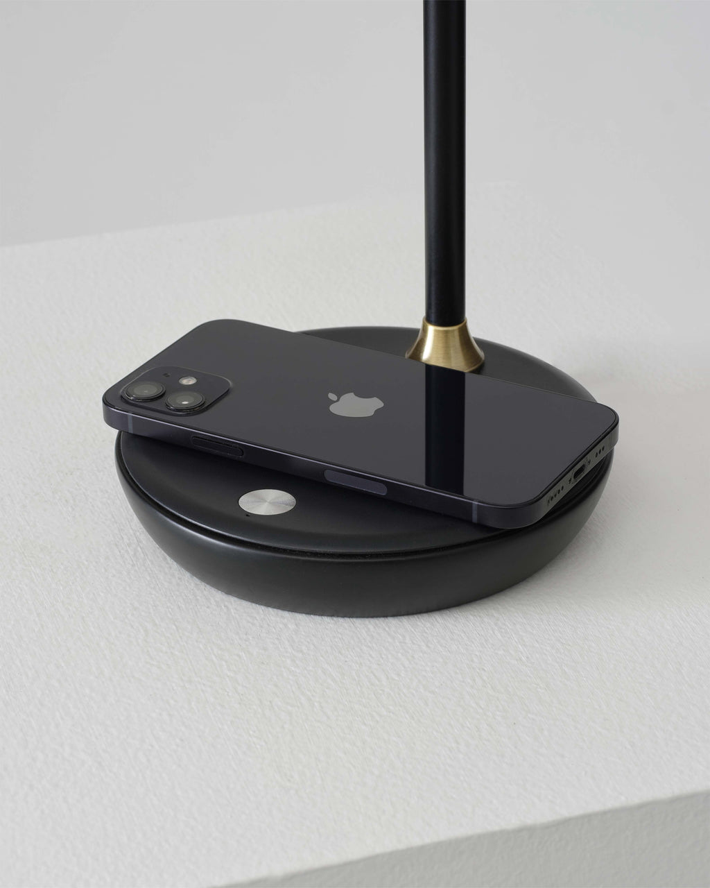 Ezra Table Lamp - Smart Ambient Lighting Comfort (Table Lamp, Indoor Lighting, Modern Desk Light)