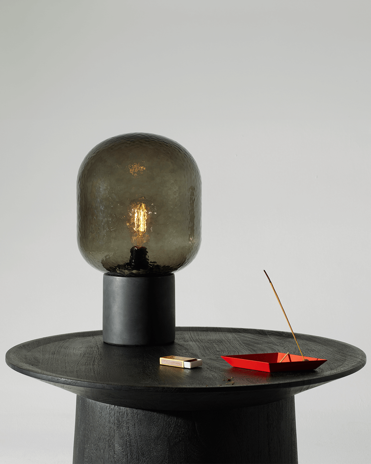 Bruce Table Lamp - Smart Ambient Lighting Comfort (Table Lamp, Indoor Lighting, Modern Desk Light)