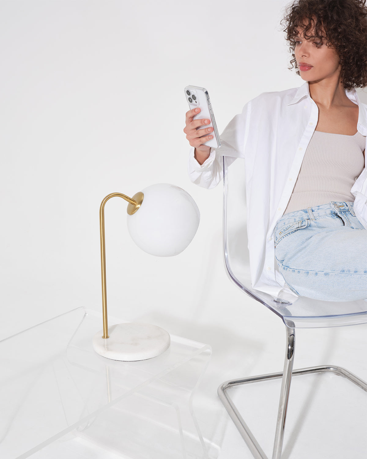 Krystal Table Lamp - Smart Ambient Lighting Comfort (Table Lamp, Indoor Lighting, Modern Desk Light)