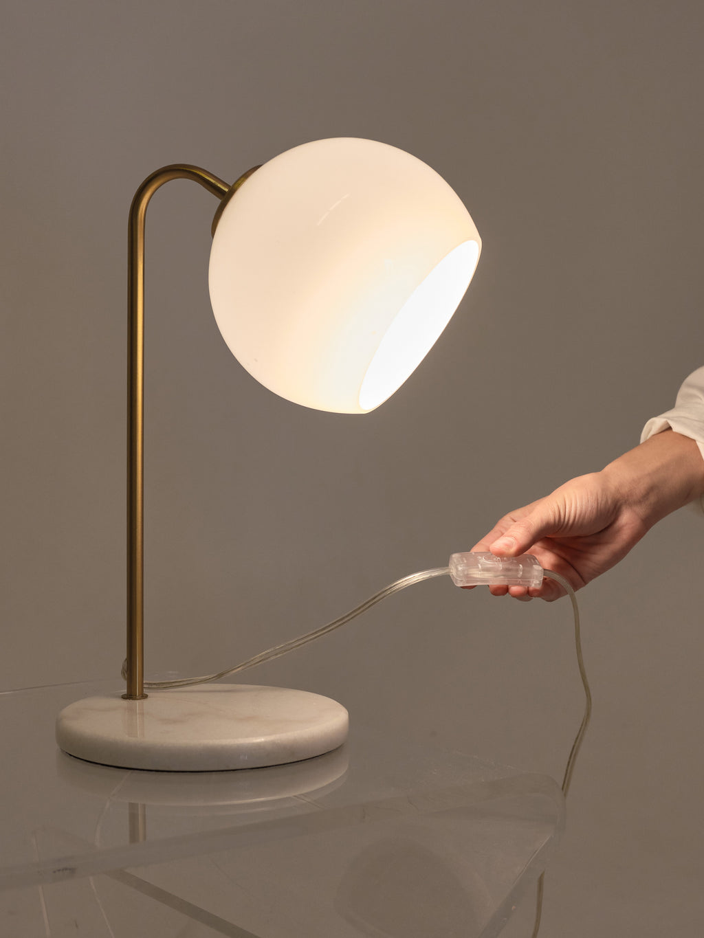 Krystal Table Lamp - Smart Ambient Lighting Comfort (Table Lamp, Indoor Lighting, Modern Desk Light)