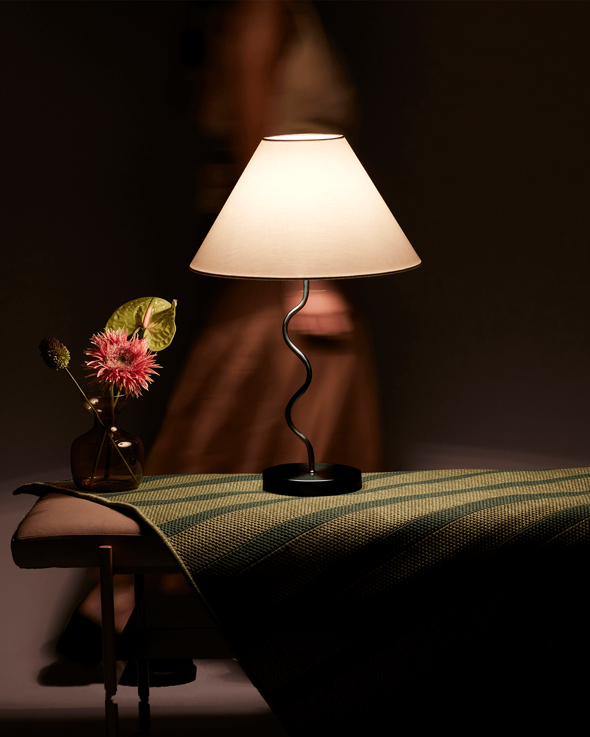 Squiggle Table Lamp - Smart Ambient Lighting Comfort (Table Lamp, Indoor Lighting, Modern Desk Light)